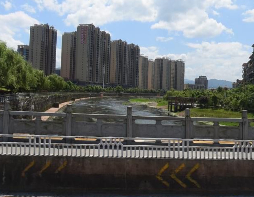 位于湘南地区的临武县是一座非常特别的县城,临武县是郴州市管辖下的