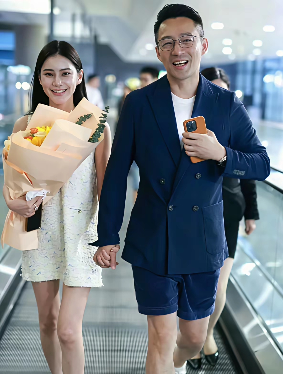 汪小菲突然冲进镜头那一刻弹幕炸了