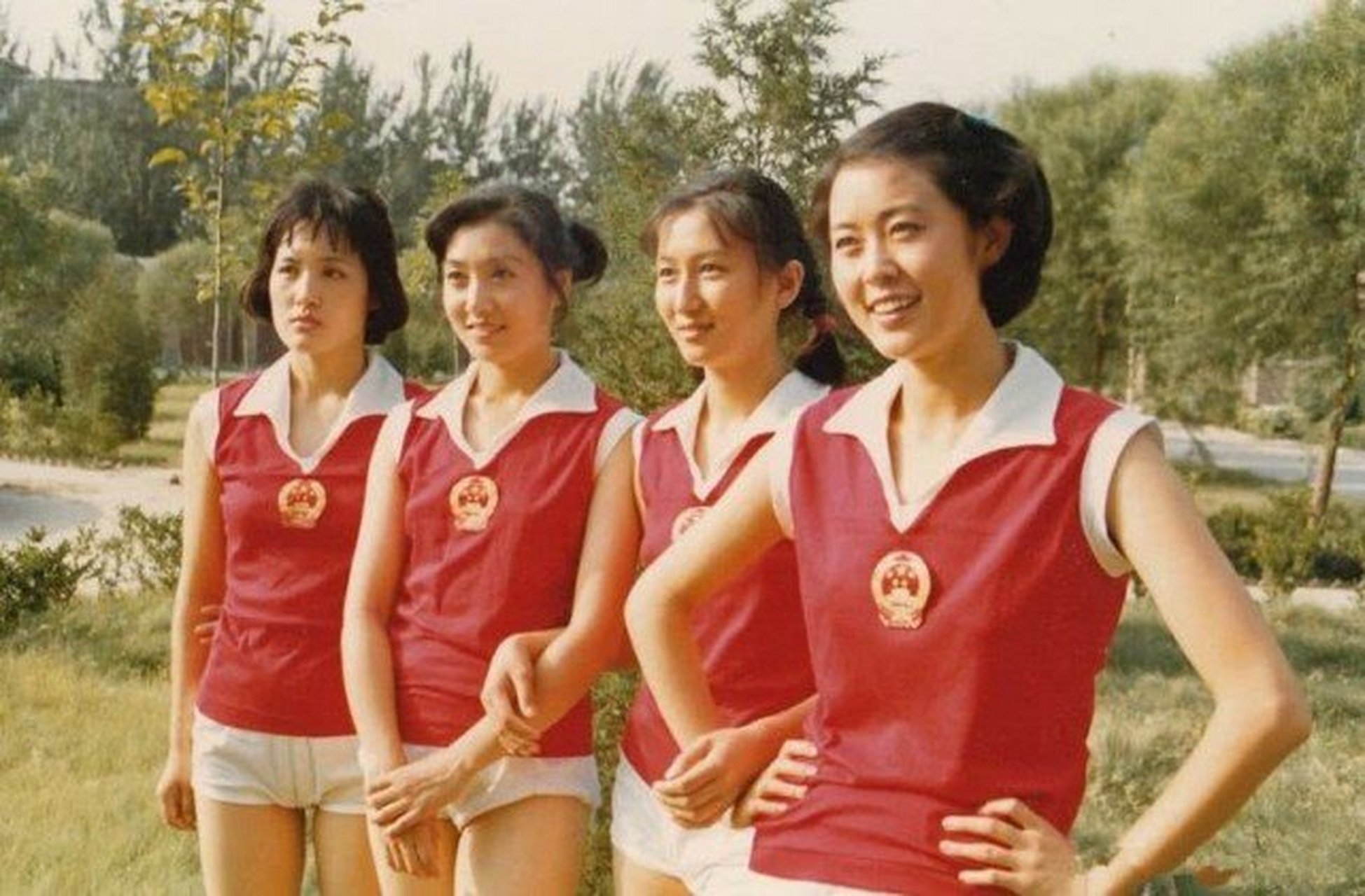 电视剧《中国姑娘》剧照,讲述中国女排的故事,1985年由中央电视台出品