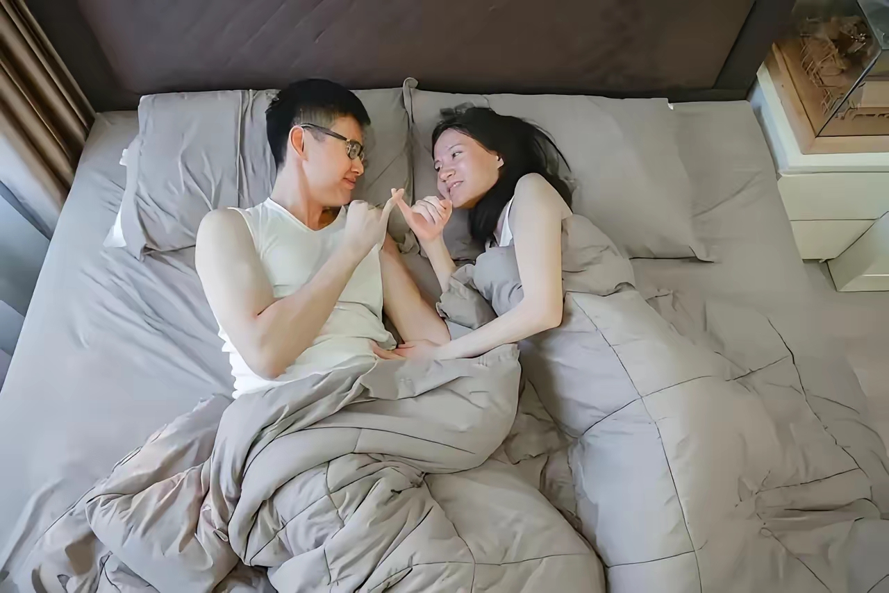 《出租房屋的夫妻》精彩片段