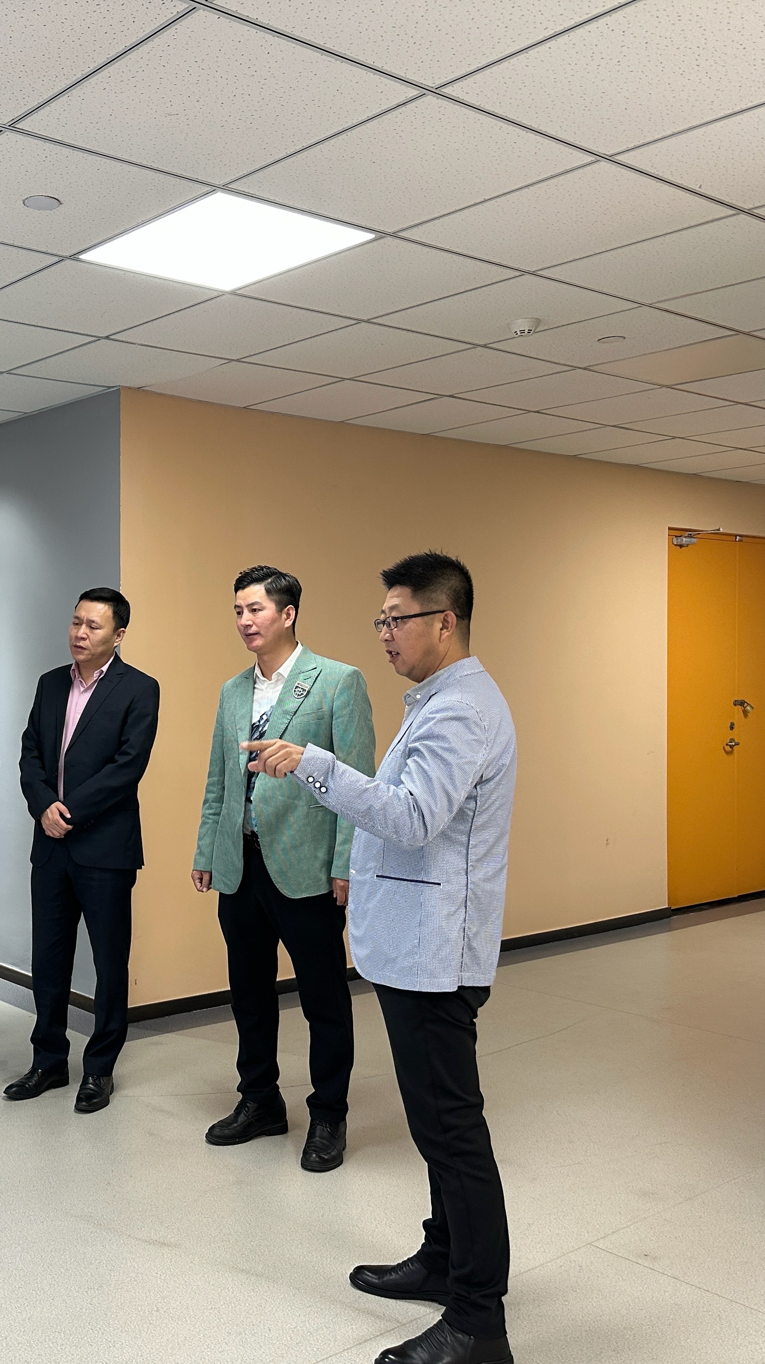 近日,东盟研究院跨境电商专委会主任,鲸驰集团ceo吴静波一行前往山东