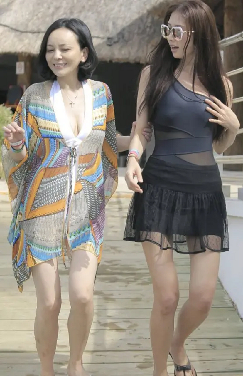 [亲吻] #林志玲# #王琳# #八卦不能停