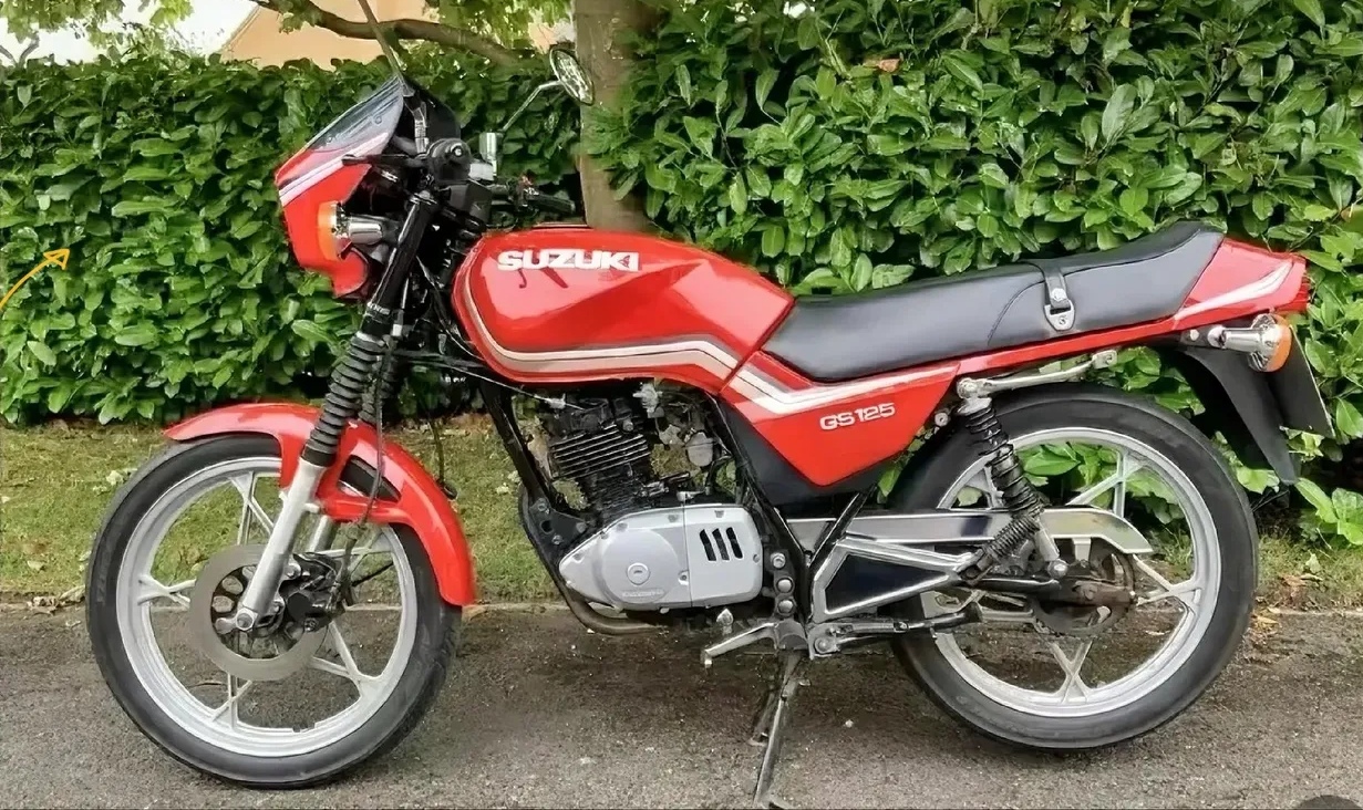 这可是当年的"心1万左右的摩托车老式恒生摩托金城125