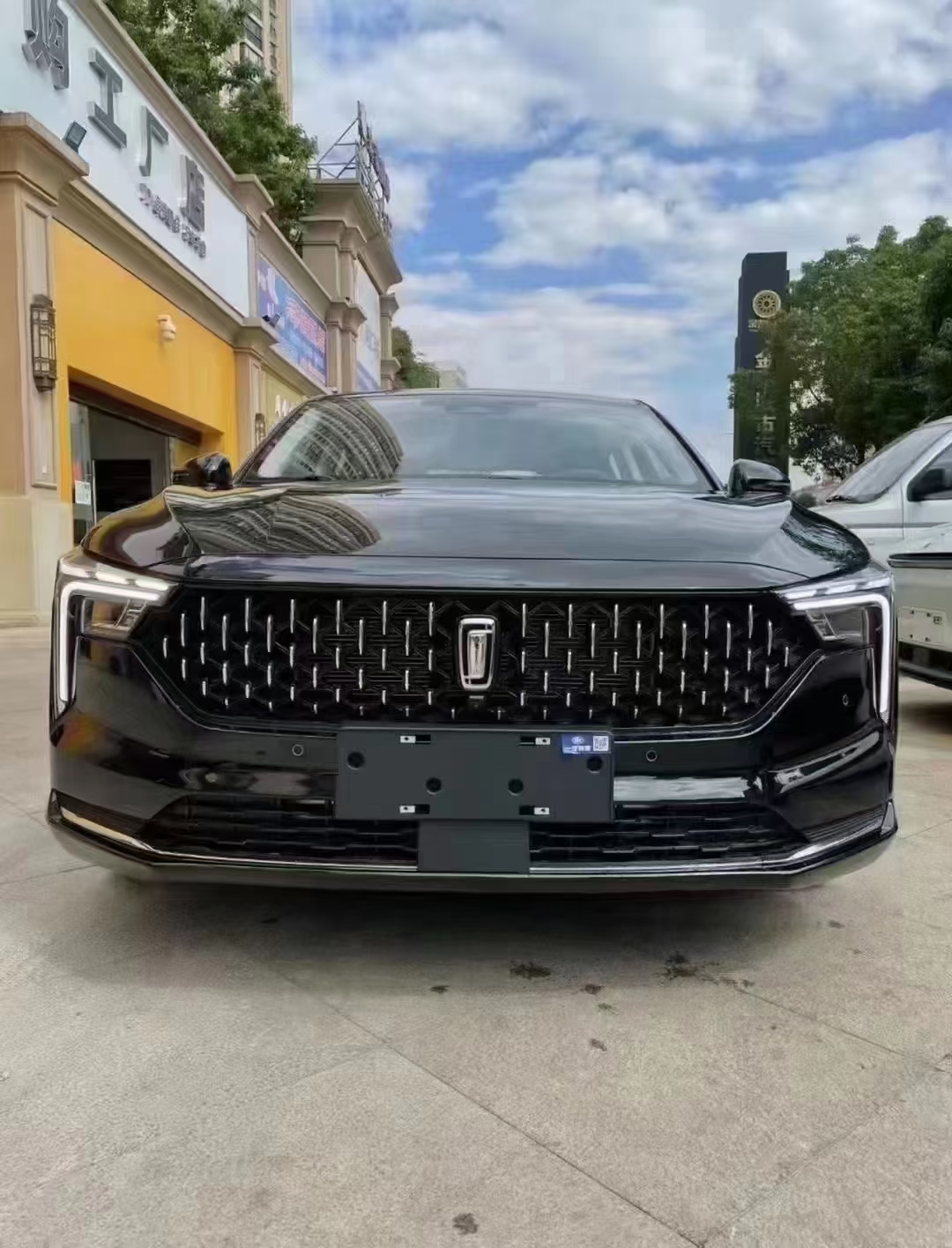 一汽奔腾b70 红旗同款发动机 6767首付 4999包上路 月还仅需两千