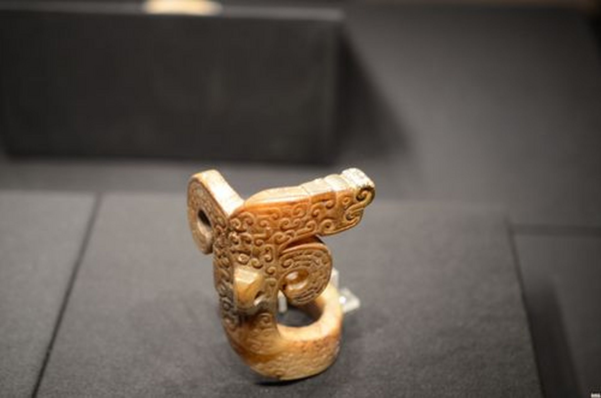 海昏侯大墓出土的这件奇怪的玉器是什么作用呢?