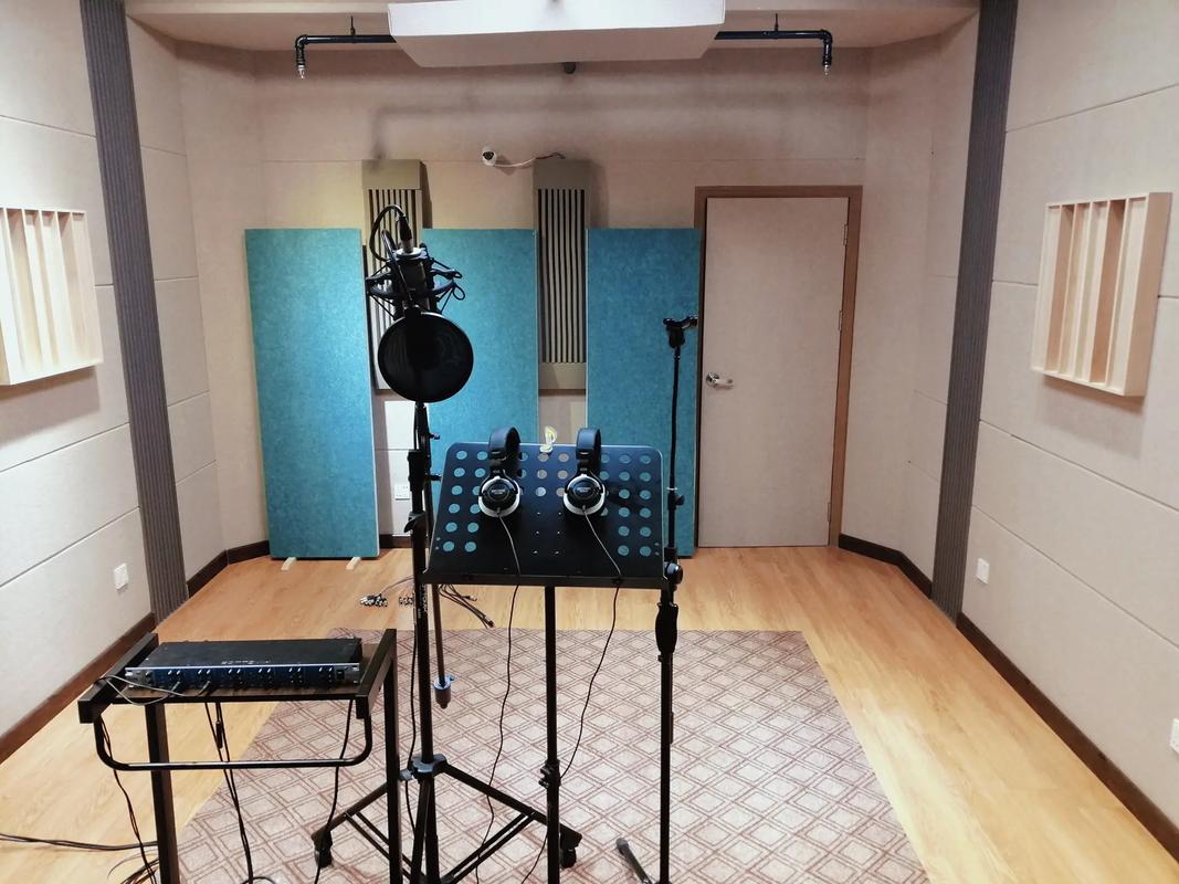 既装饰简单造价又低的小型录音棚应该怎么装修?