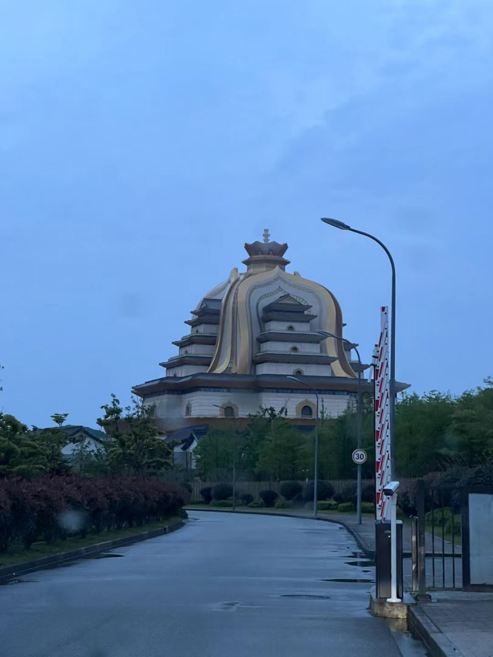 不再有第二次去沈家门民宿的冲动.今年五一有五天长假,实属难得