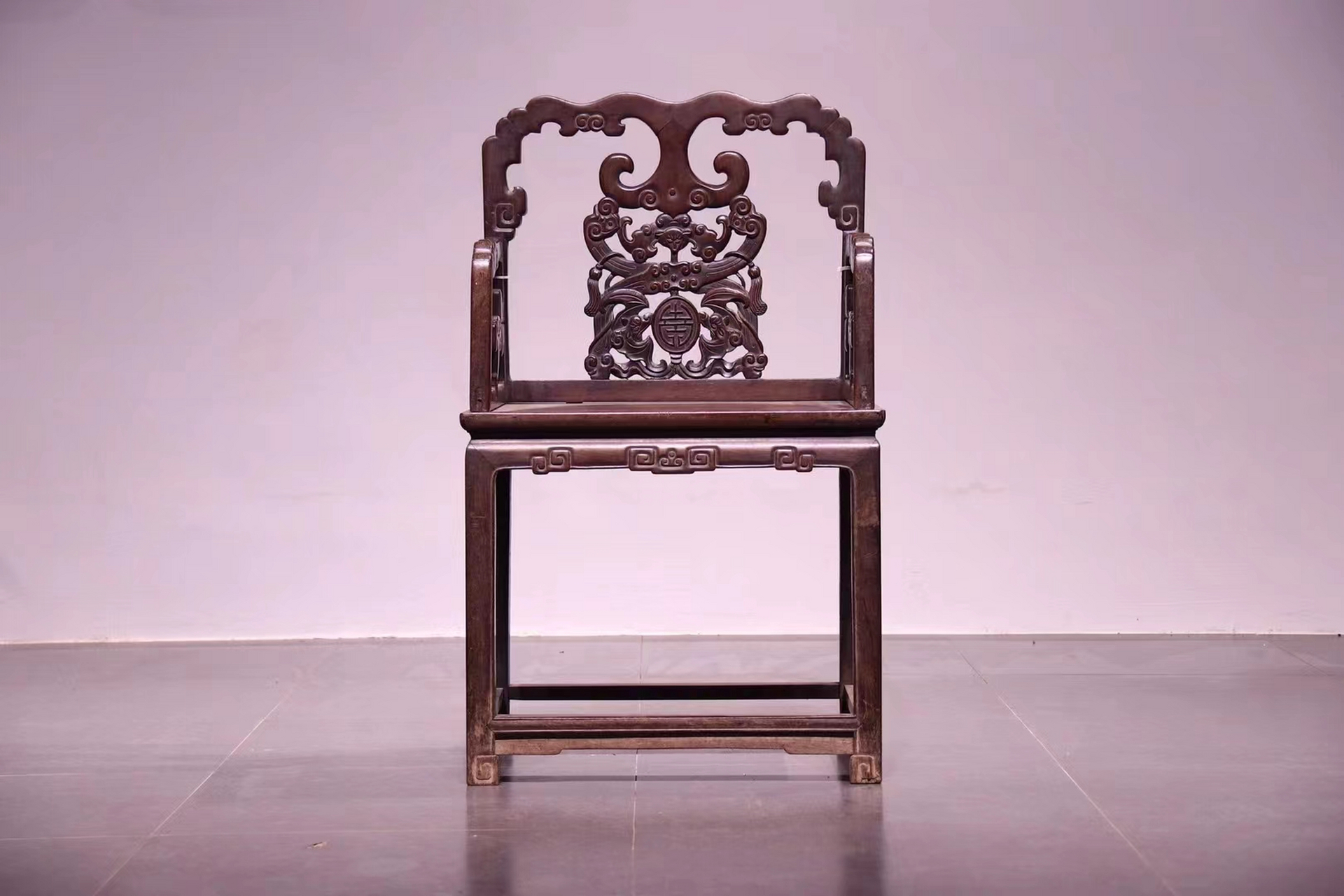 【古家具的纹饰之美:福寿如意纹】  乾隆工老红木61清中期太师椅