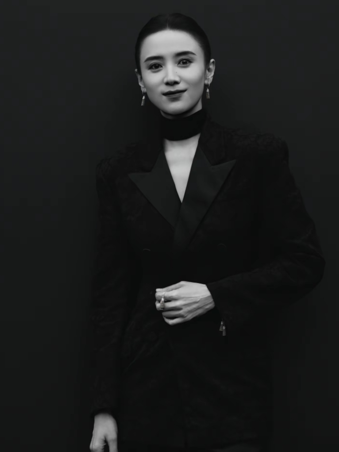 宋佳,1980年11月13日出生于黑龙江省哈尔滨市,中国内地影视女演员