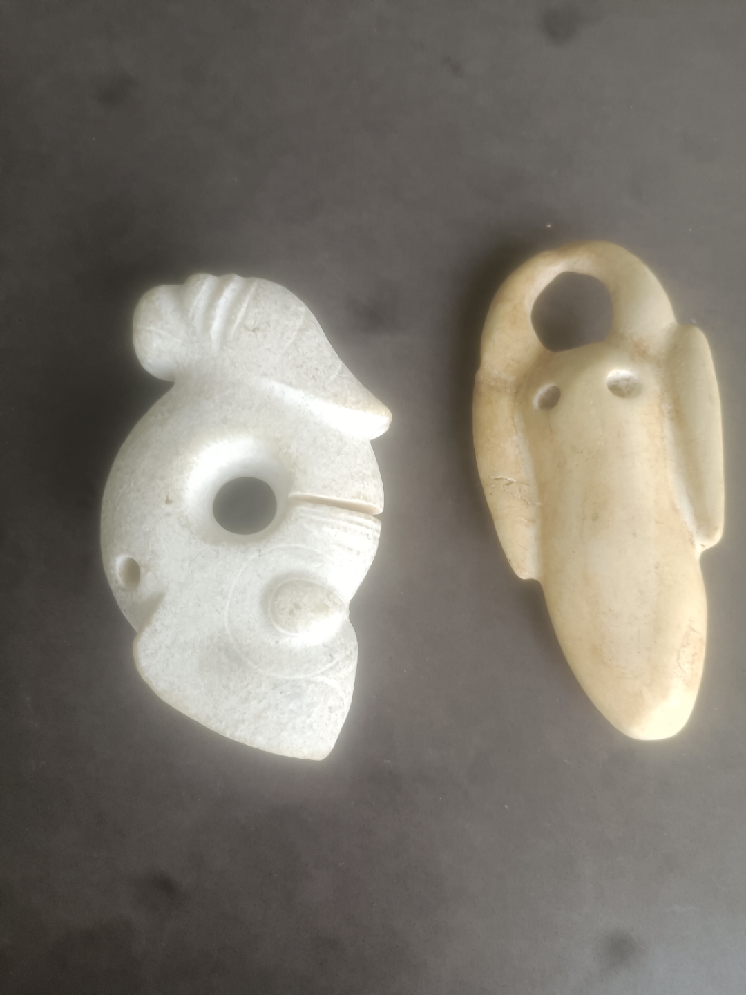 收藏朋友看看,古玉,玉猪龙是孤品,我收藏的玉猪龙是一头是公的,一头母