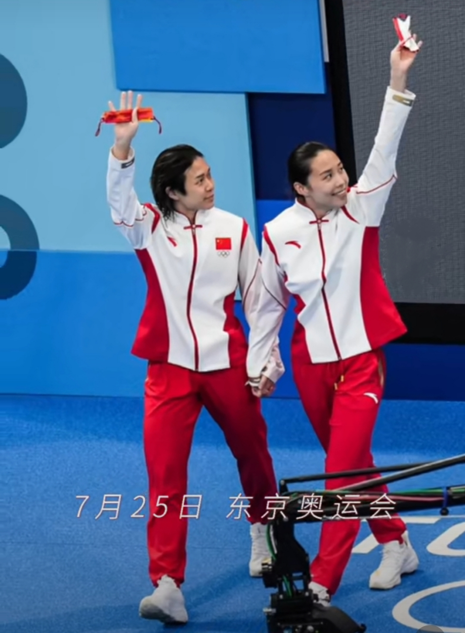 施廷懋,王涵跳水女子双人3米板,以326