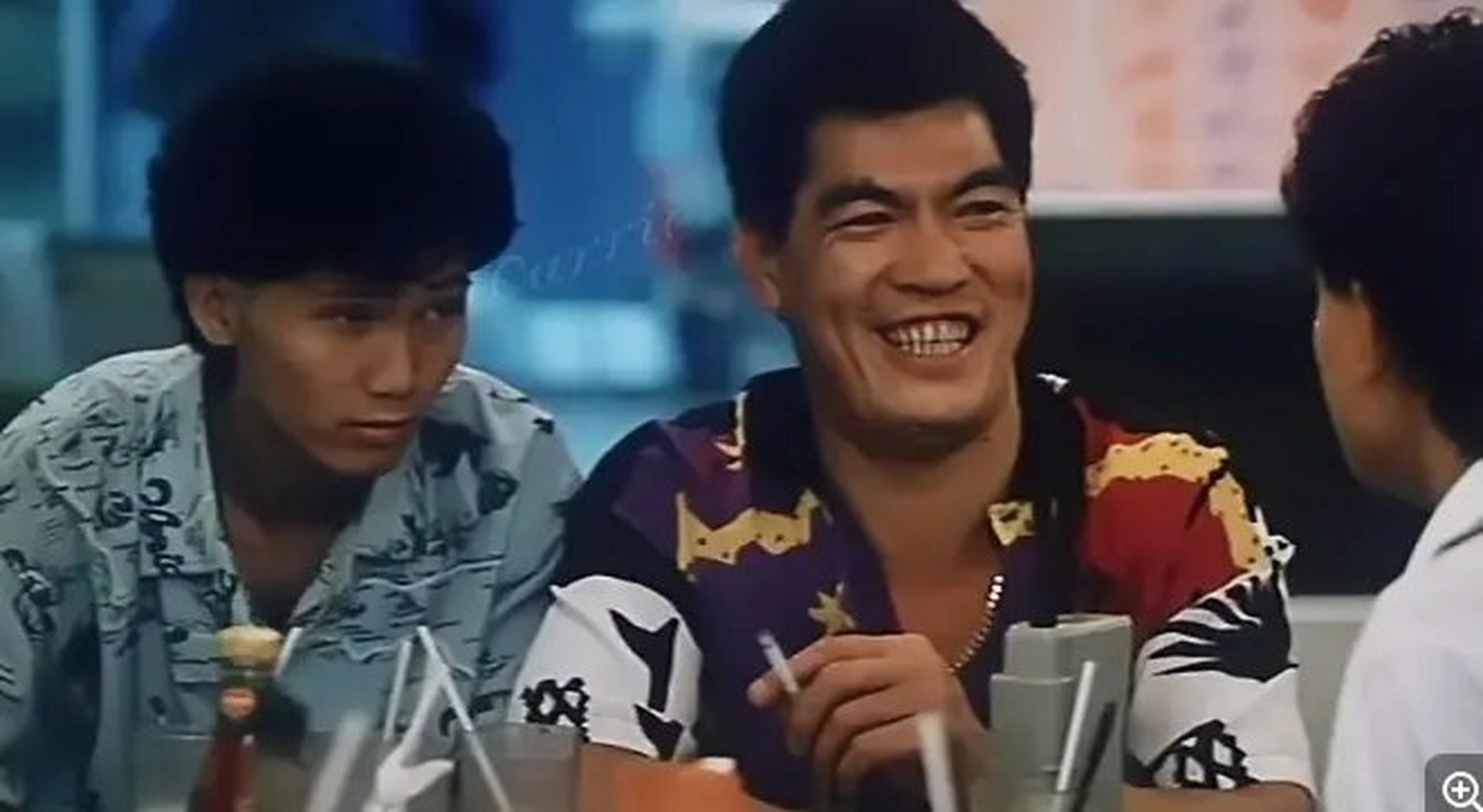 香港电影 重看《朋党》这部30年前的电影,虽然服化道显得粗糙老旧