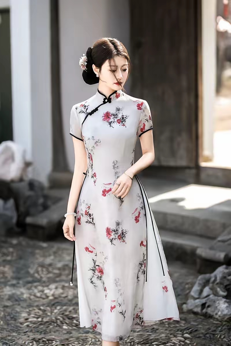 旗袍摇曳处,古韵悠然生