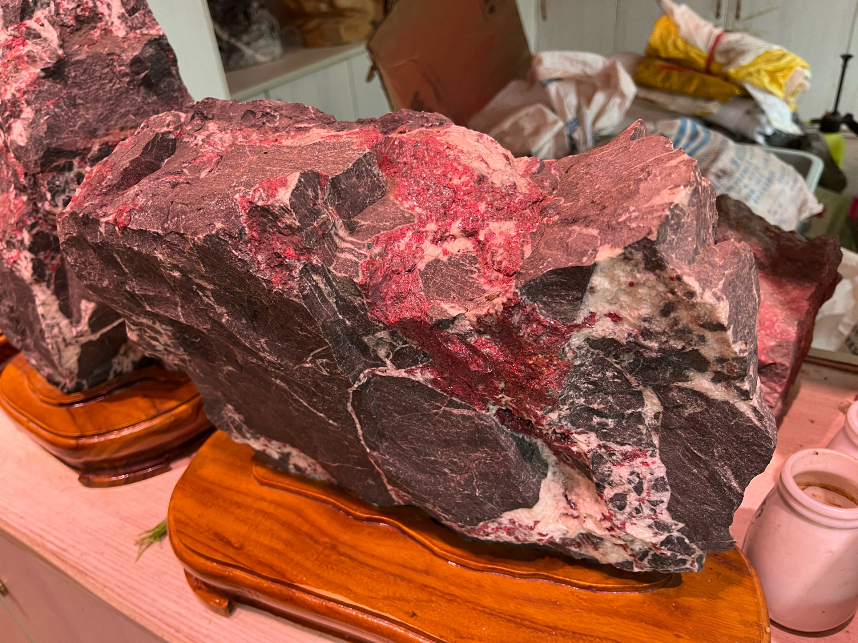 朱砂原石摆件,招贵人!