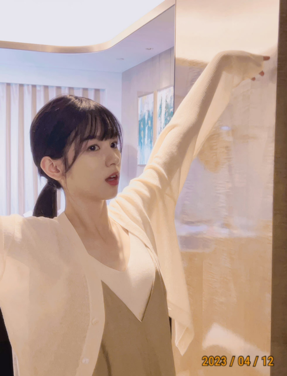 周也的刘海和她的侧颜,一样的漂亮.#侧颜# #刘海