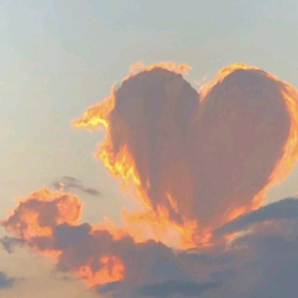心形火烧云[赞同][赞同]