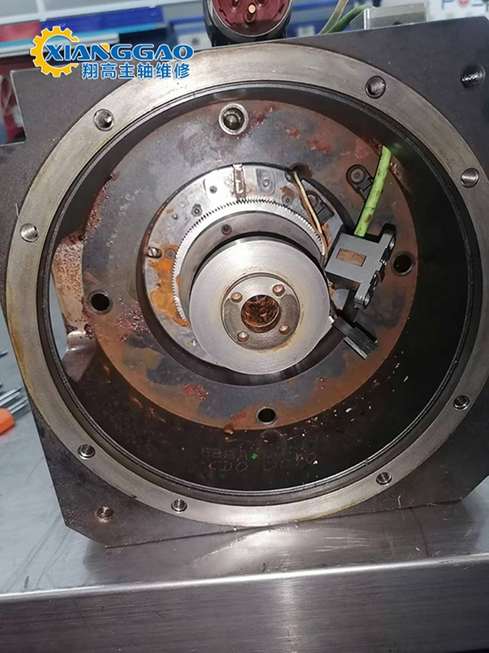 welss西门子电主轴维修 维修故障:轴承上下窜动0.14mm,轴承异响.