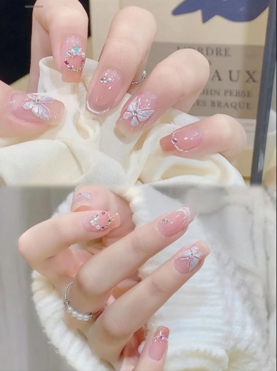 给大家分享几款比较适合手长人的美甲超漂亮的