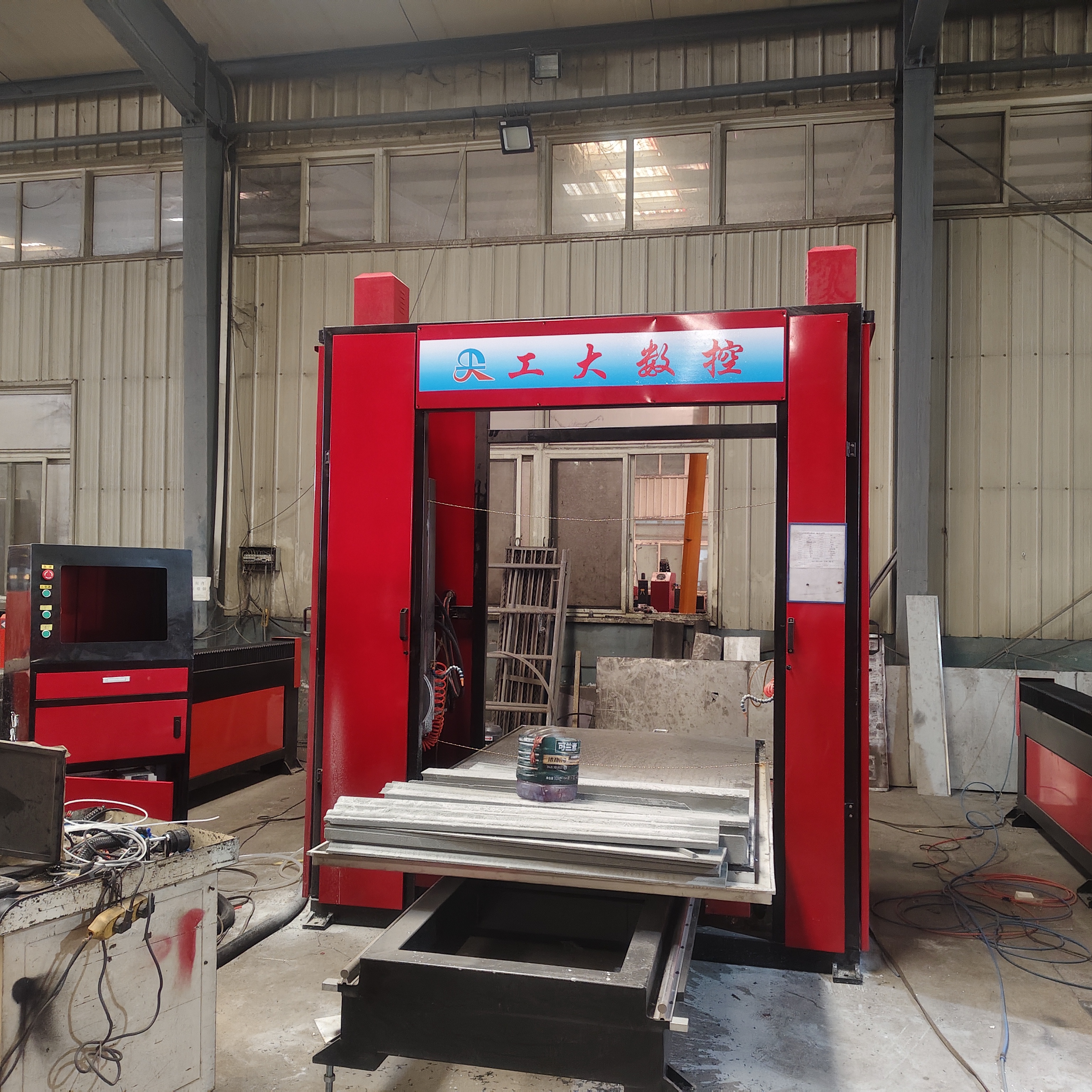 发泡陶瓷# 外墙装饰就选发泡陶瓷雕刻机,和发泡陶瓷绳锯机,这样线条