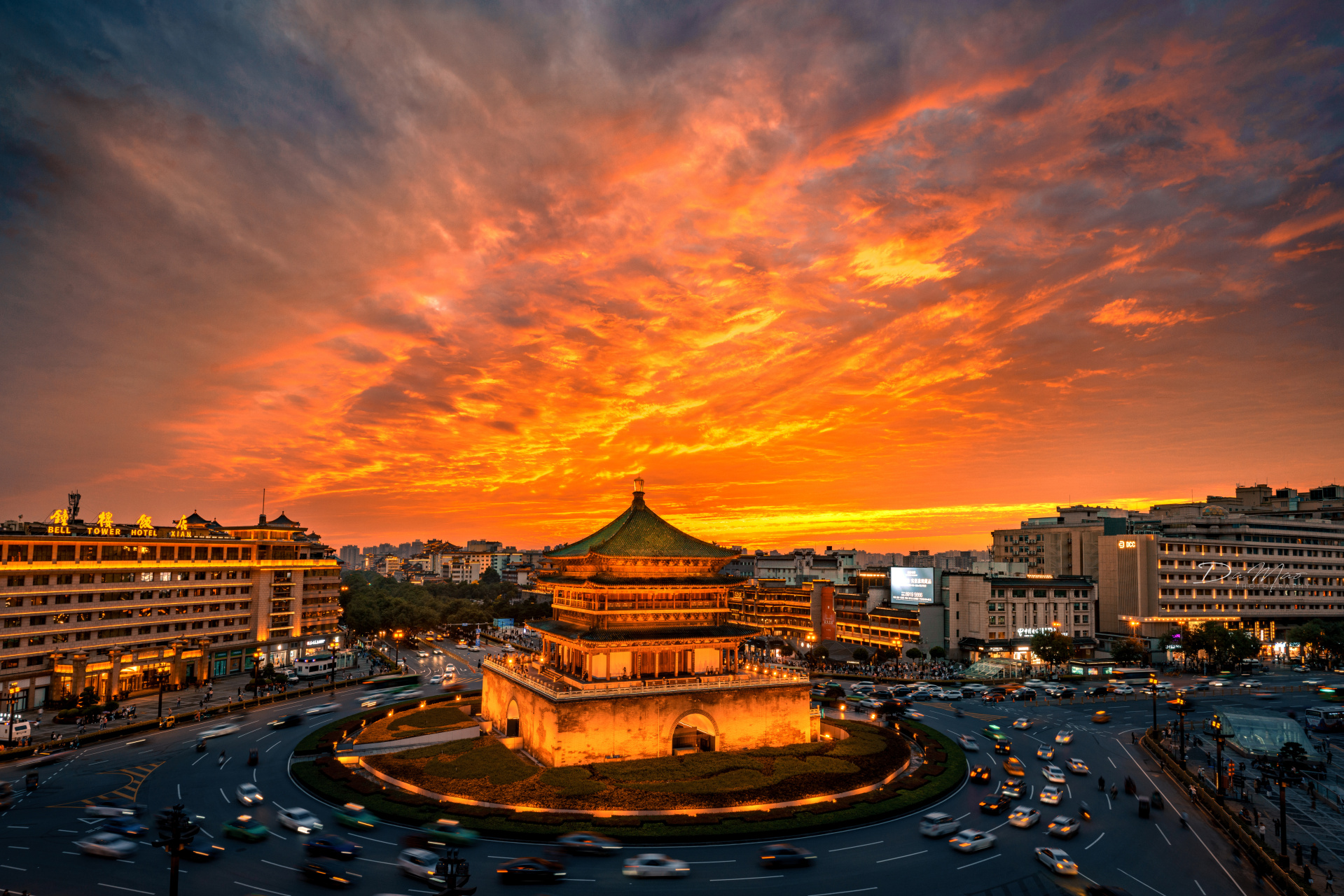 西安生活# 小雨过后,西安红透了天!