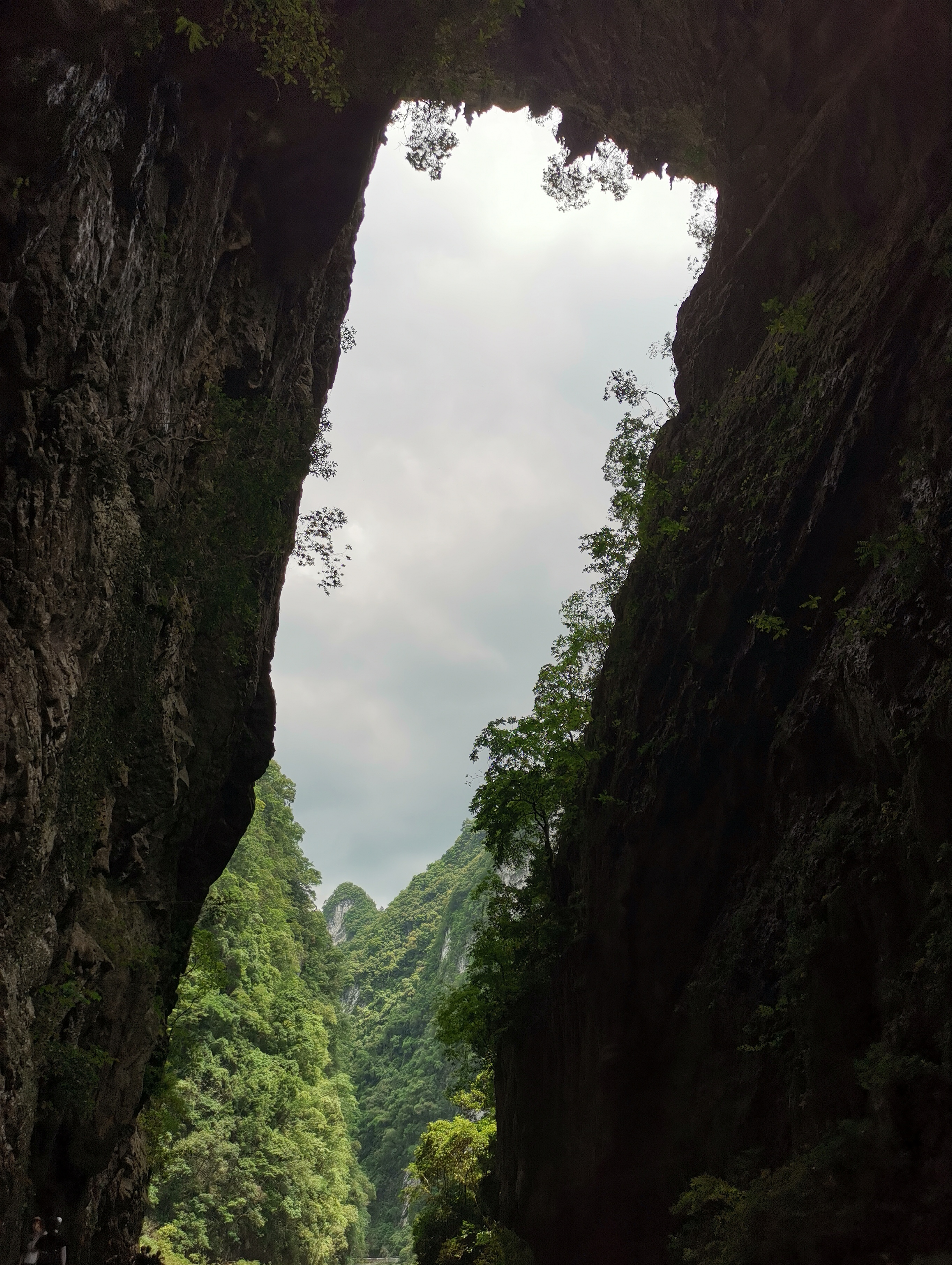 荔波大七孔一一山水间的仙境  贵州的荔波大七孔景区,以清代道光年间