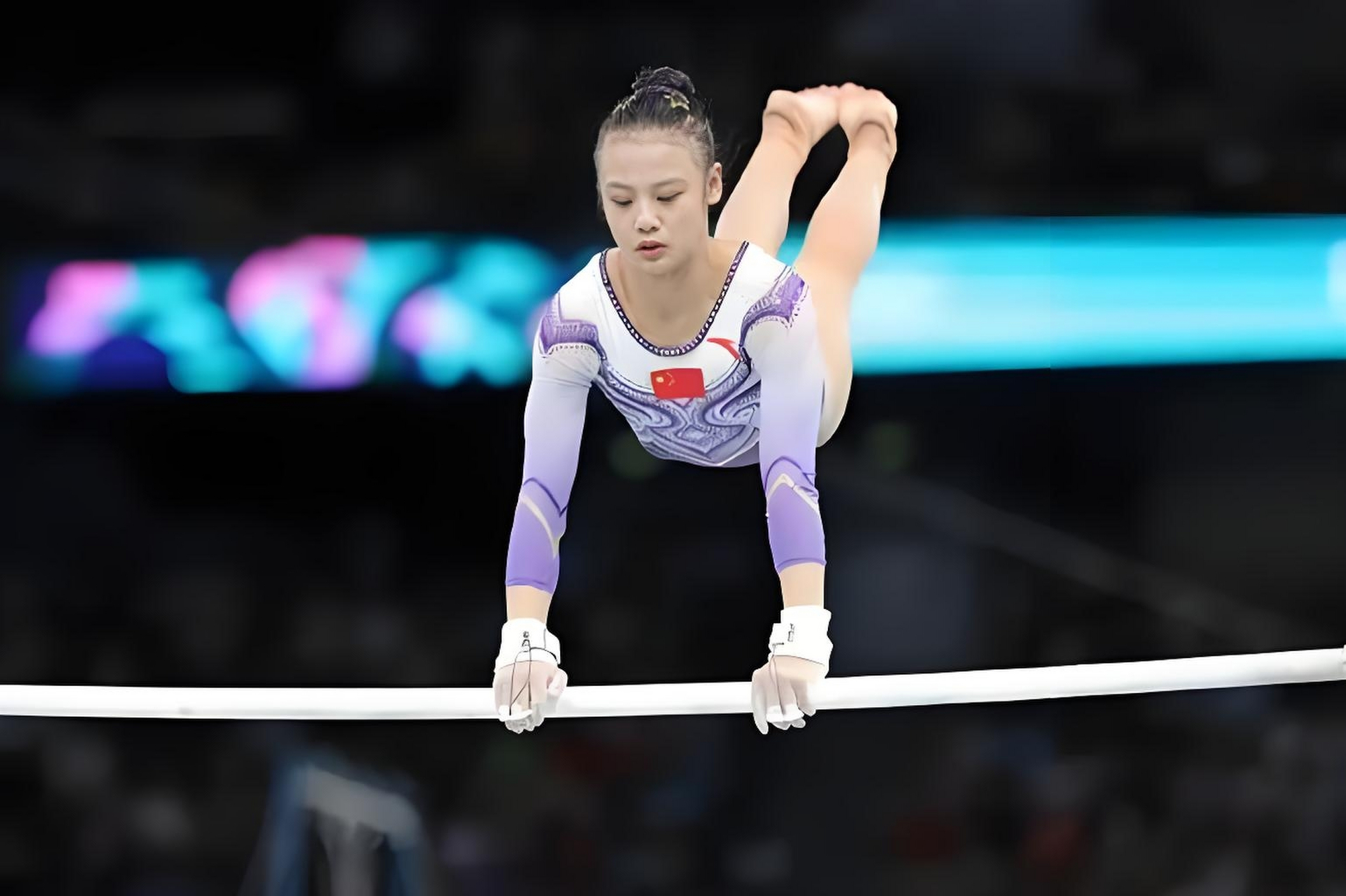邱祺缘获得女子体操高低杠银牌# #奥运百家评