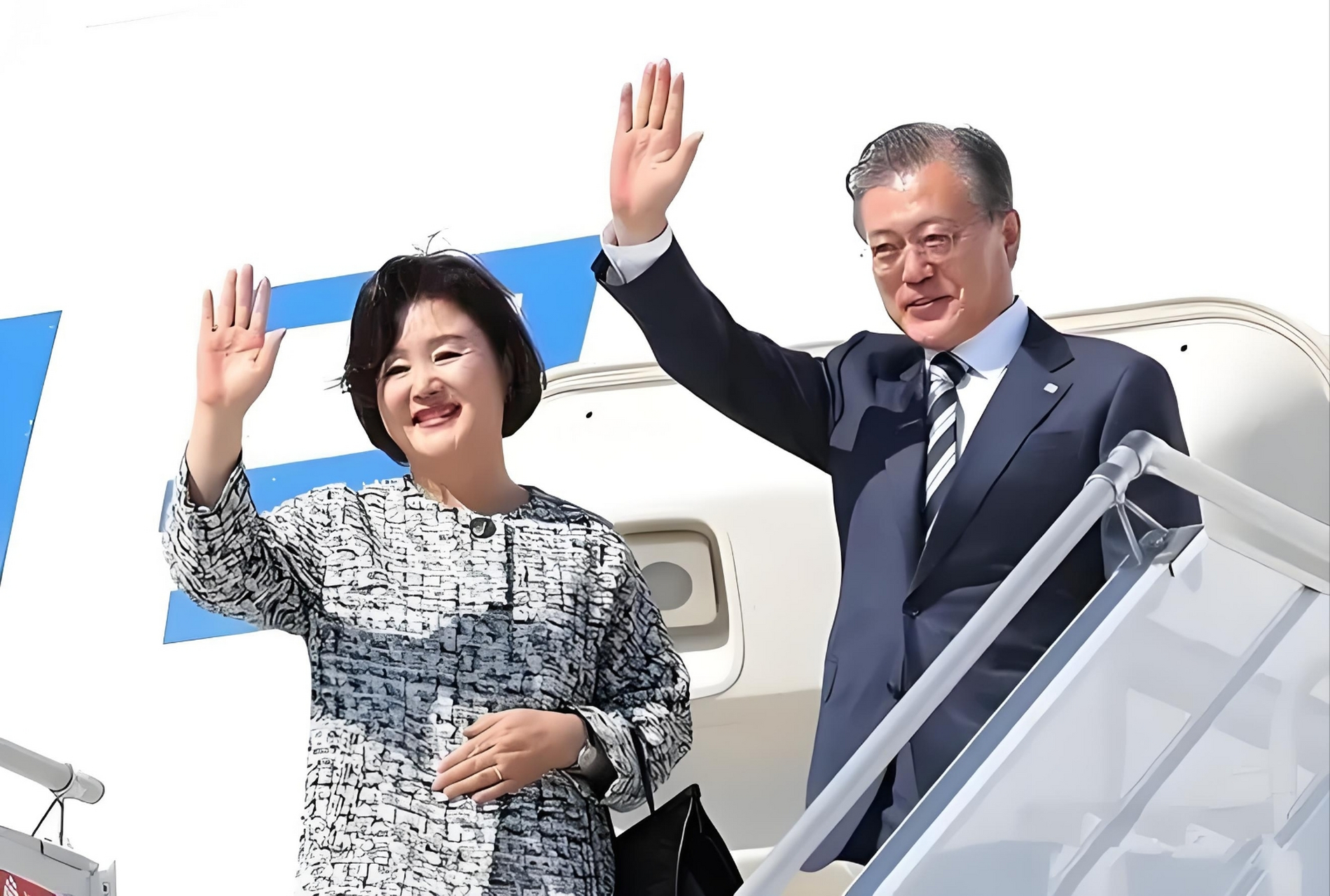 韩国检方正在调查前总统文在寅夫人金正淑2018年单独访问印度的事件.