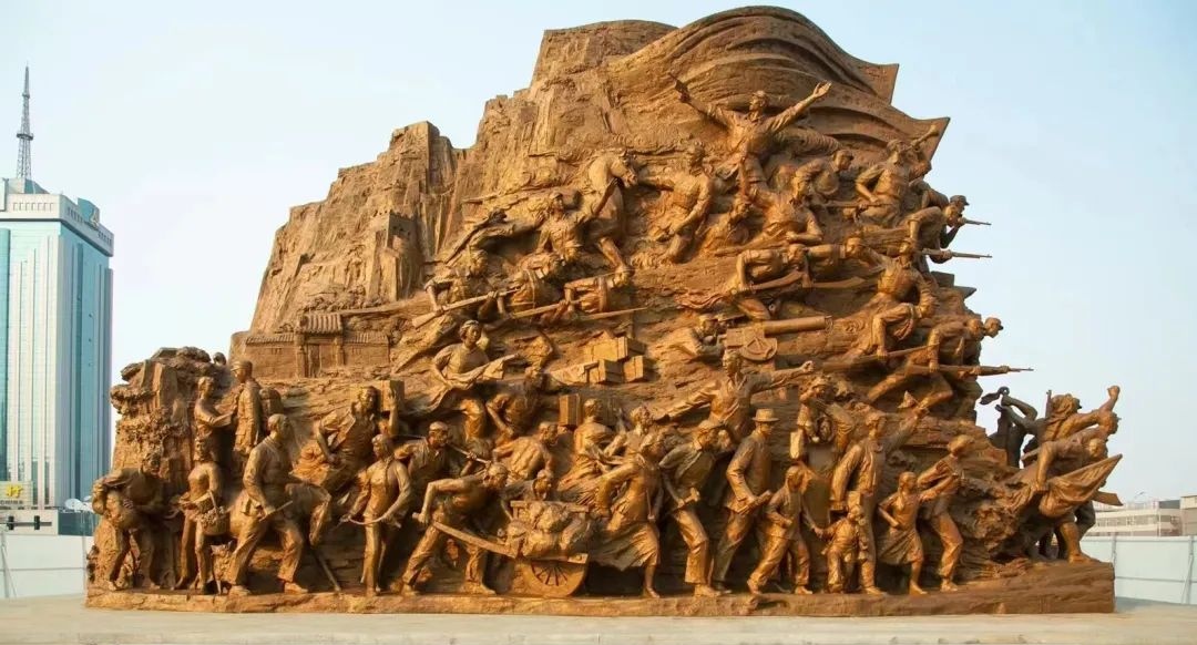 太原市《力量》雕塑        太原市五一广场《力量》雕塑