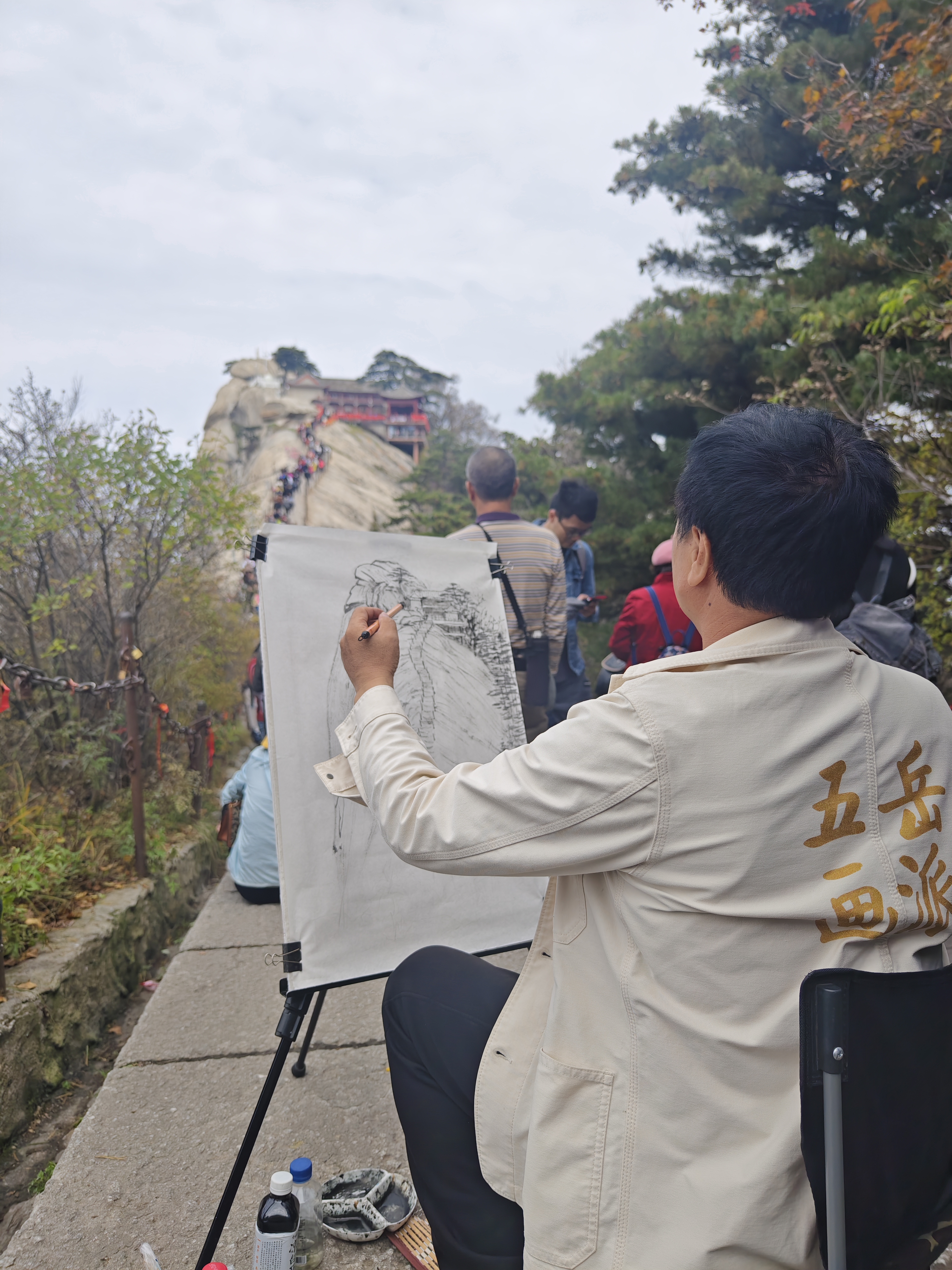 五岳画派李发鹤西岳华山写生创作!