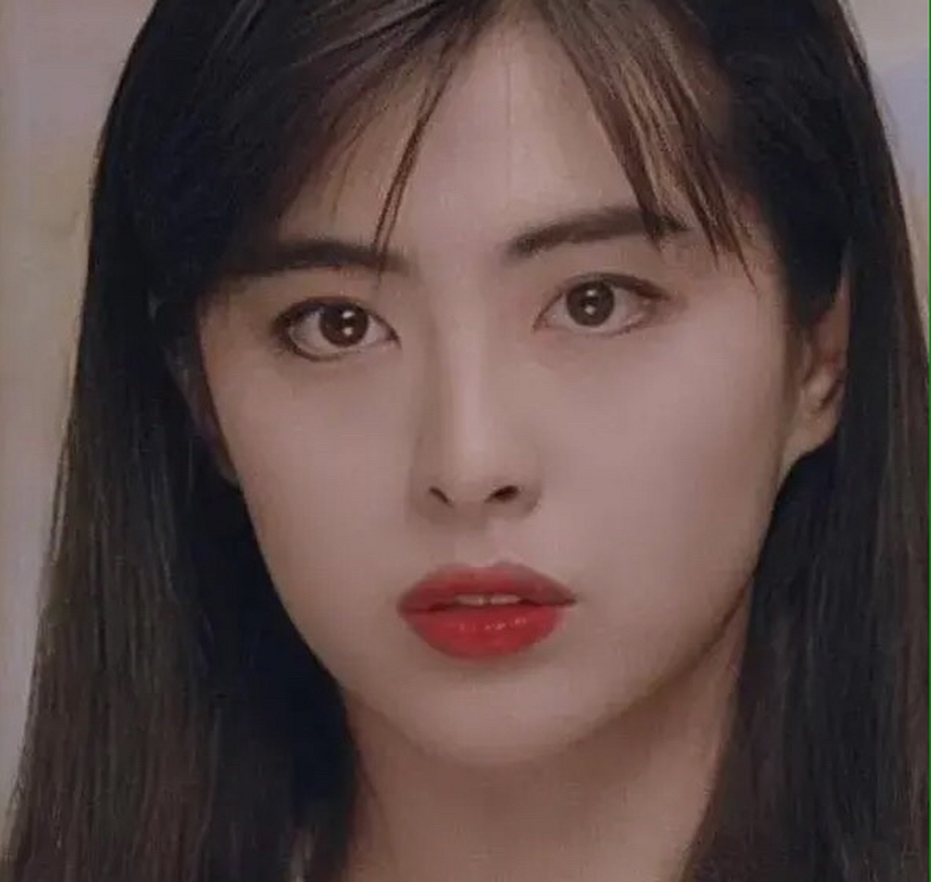 当年,黄霑主持综艺节目《今夜不设防》,采访了当时极具名气的三位女星