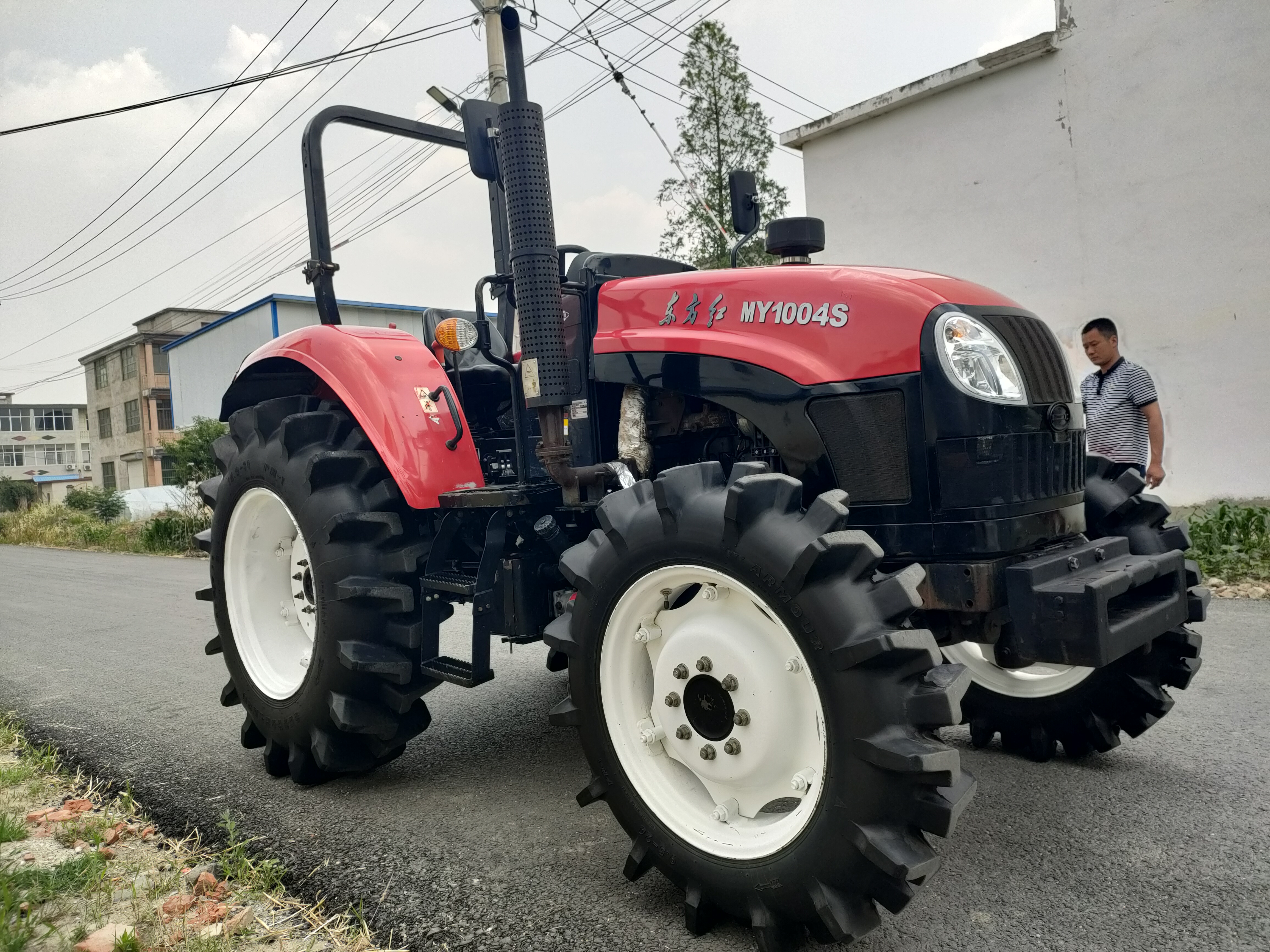 4缸拖拉机东方红型号有my1404一9农机拖拉机不带司机室东方红1004图片