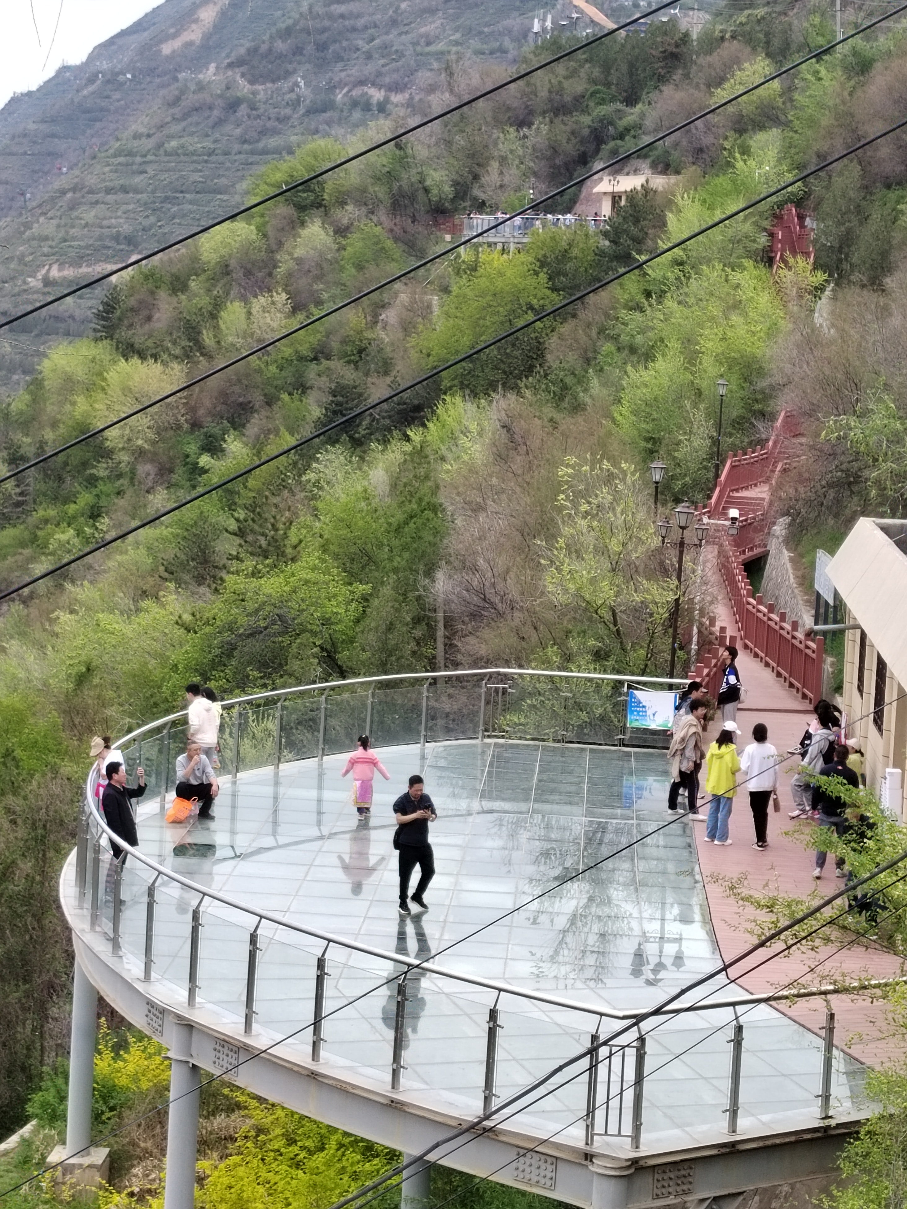 登兰州皋兰山感受绿化不易