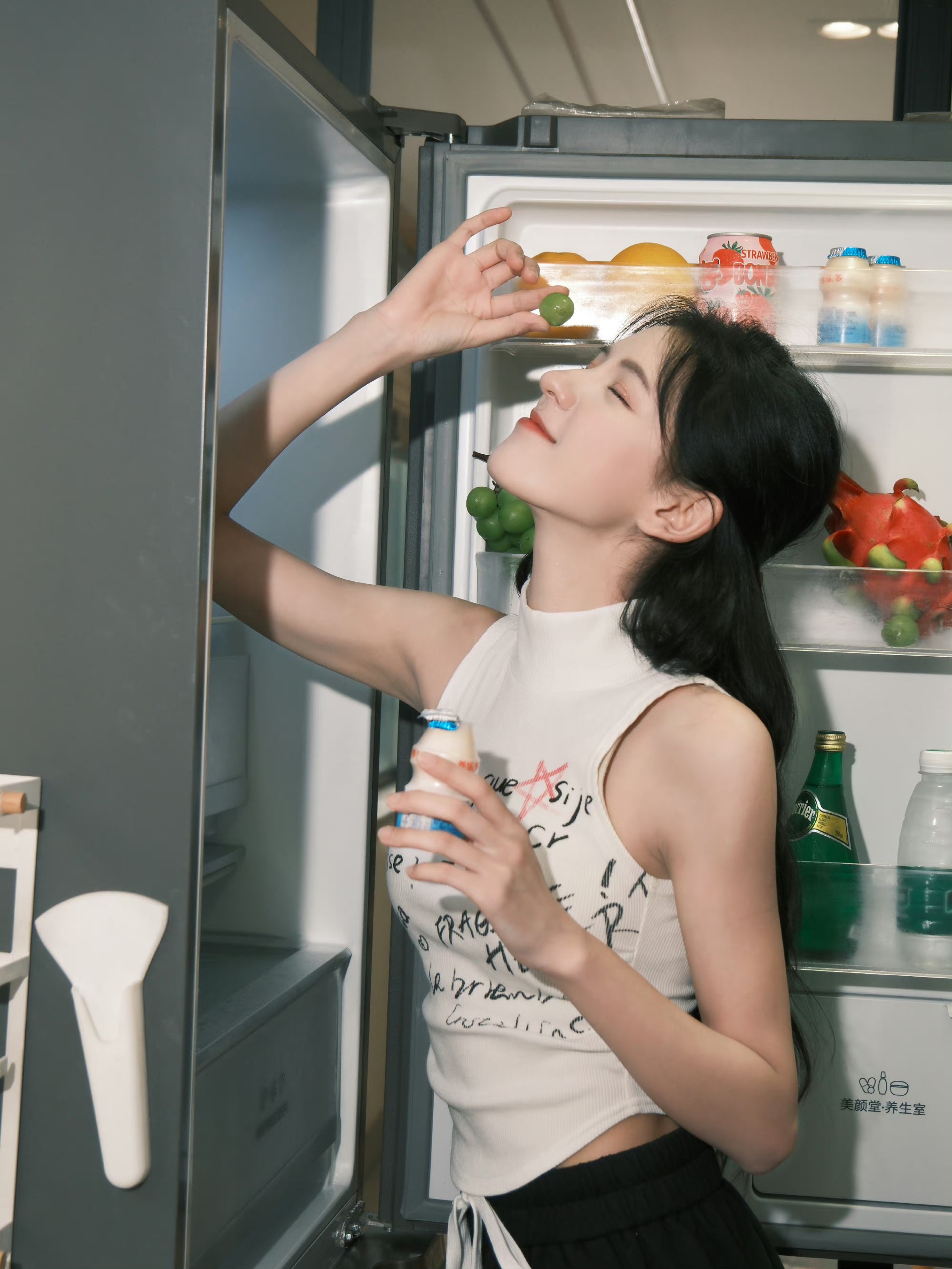 张予曦近期照片,姐姐确实好美呀,你觉得她是你心目中的温以凡吗?