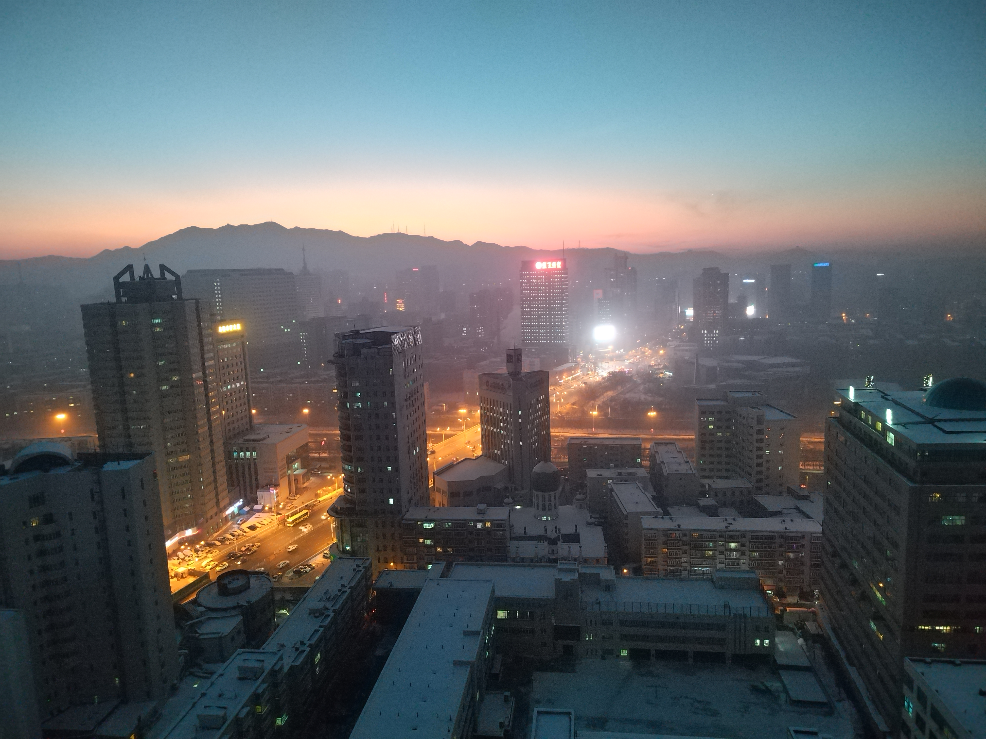 乌鲁木齐冬天夜景图片