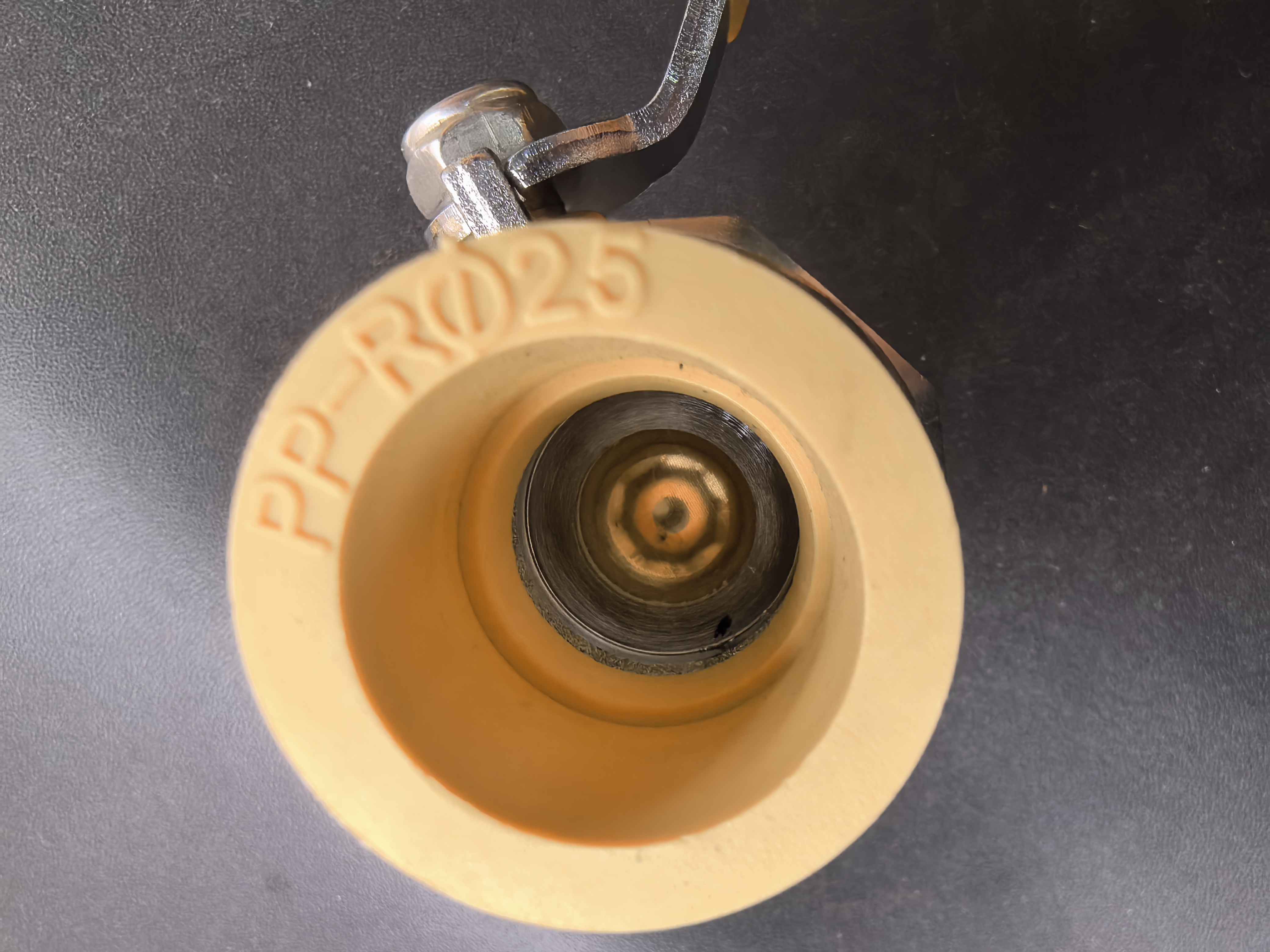 双活接ppr球阀,安装简单,维修更换中心简单方便,开关便捷,质量可靠