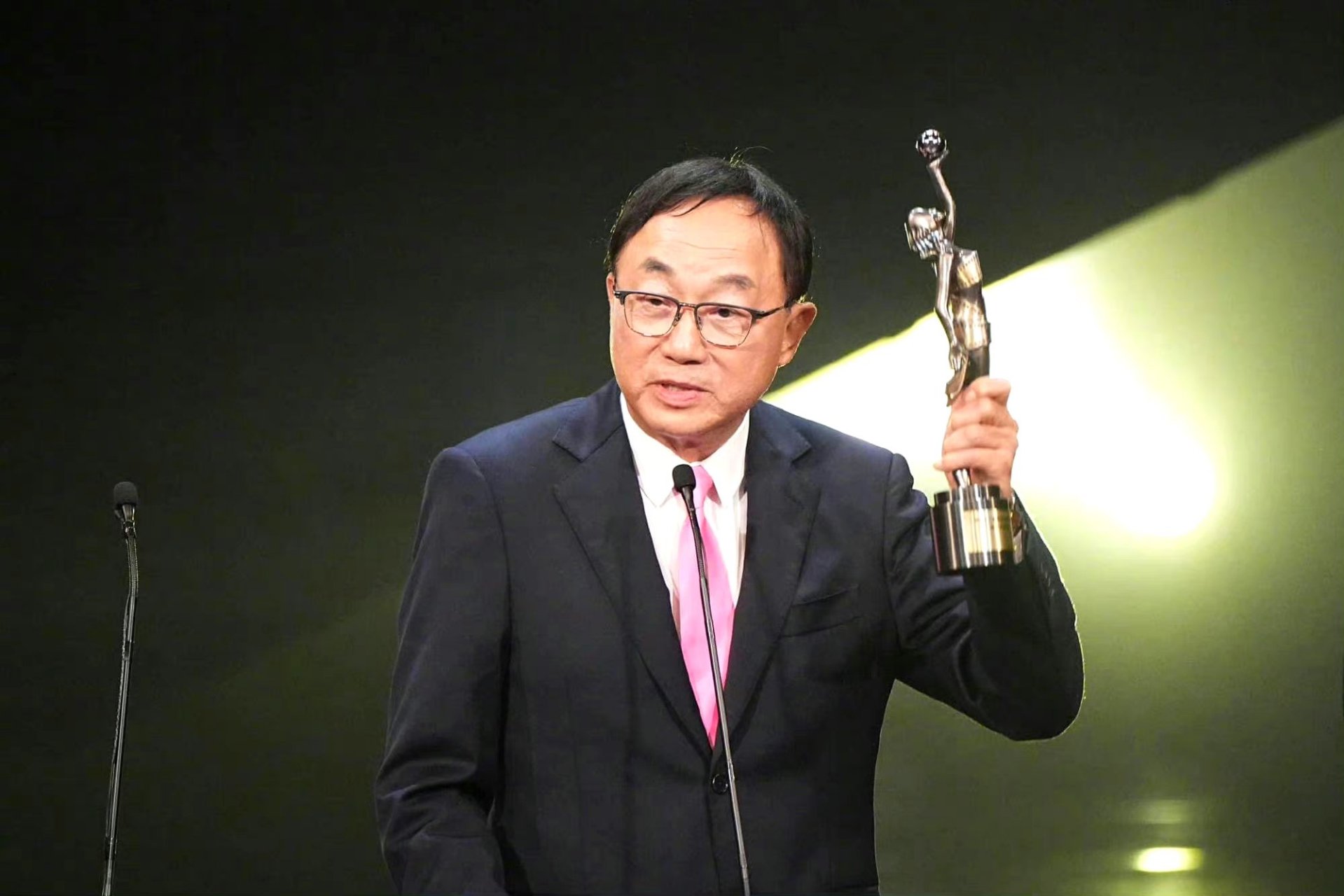 恭喜恭喜!许冠文大佬啊!