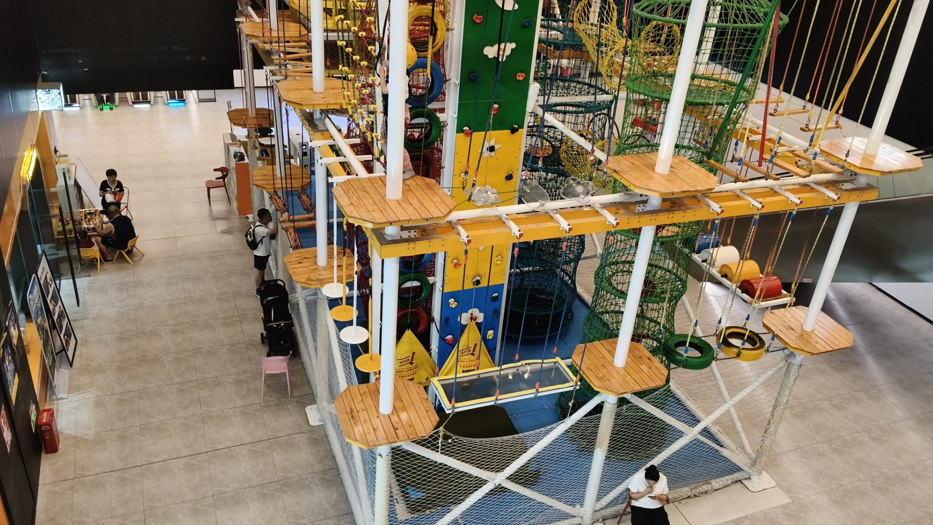 在这么小的立体空间里,就可以创造出一个让小孩子