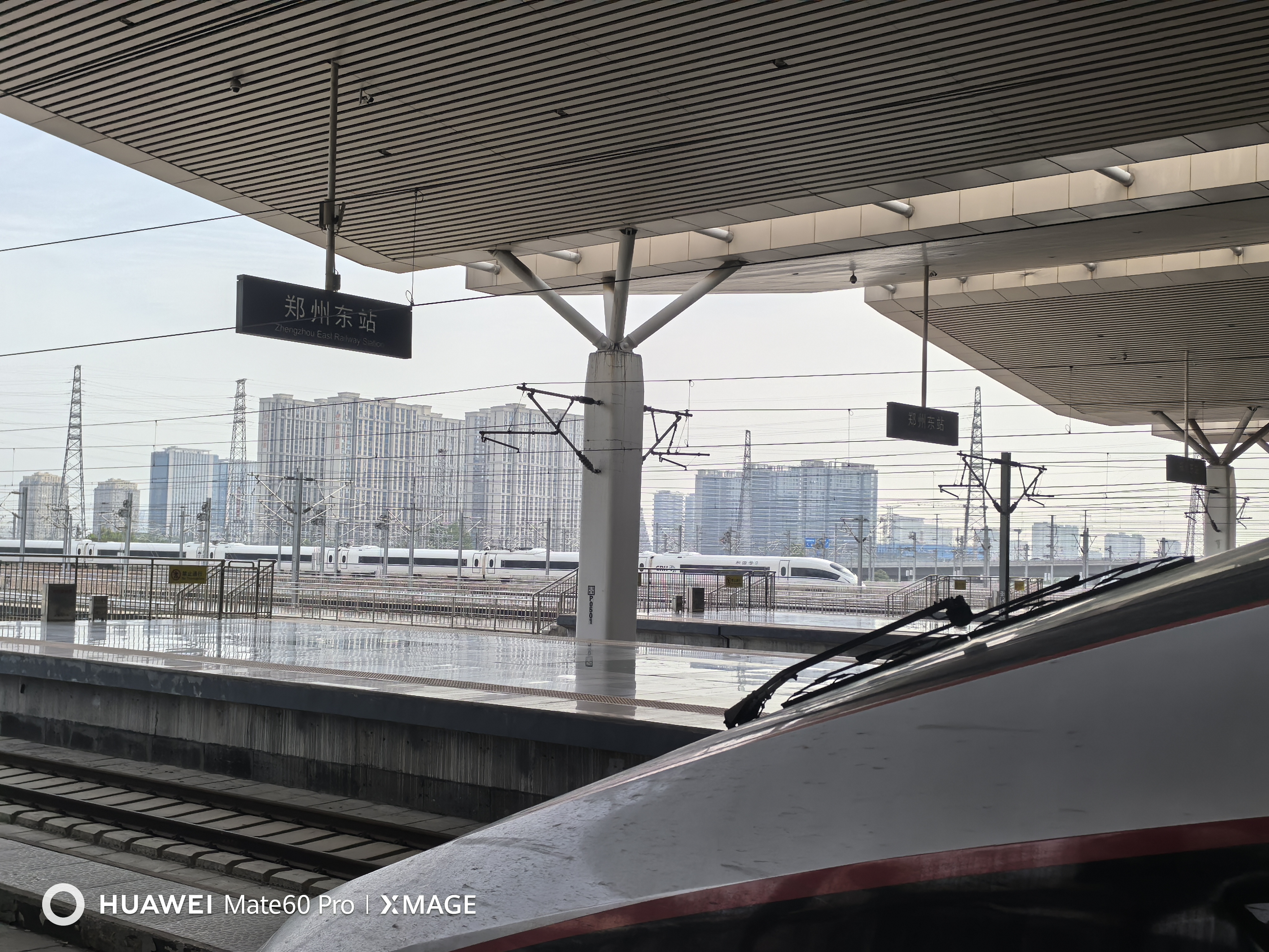g370,8时26郑州站开,11时27到南京南站,705km,乘时3时1分