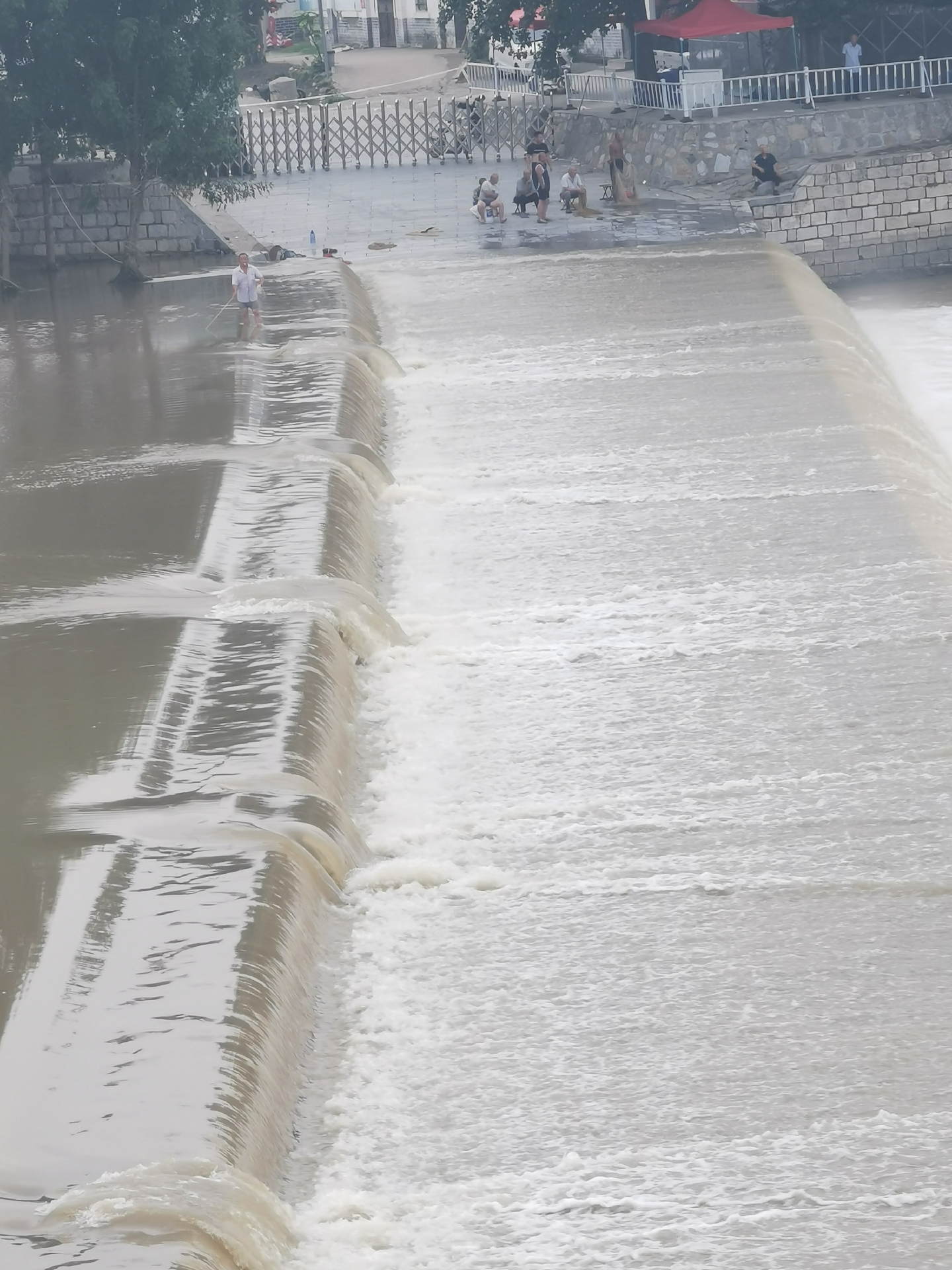 历史上这两条河均榜上有名.