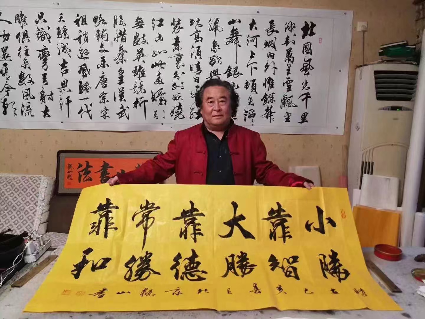 观山老师的书法作品曾多次作为国礼赠送给外宾及政要