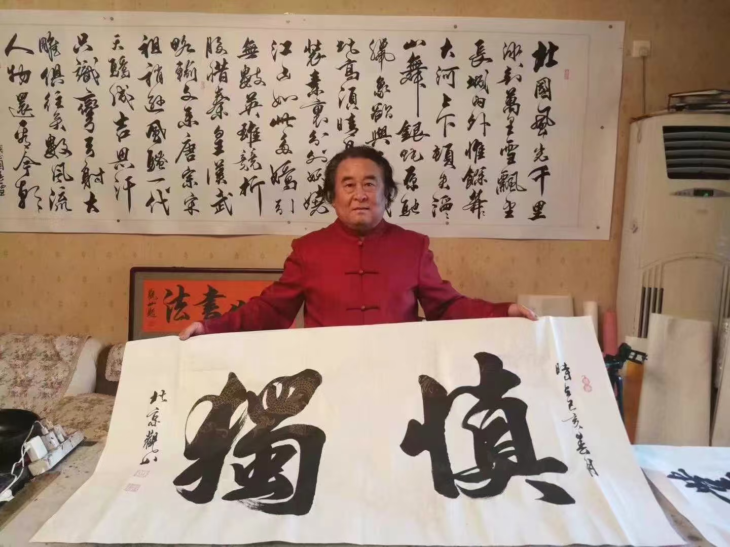 观山老师的书法作品曾多次作为国礼赠送给外宾及政要