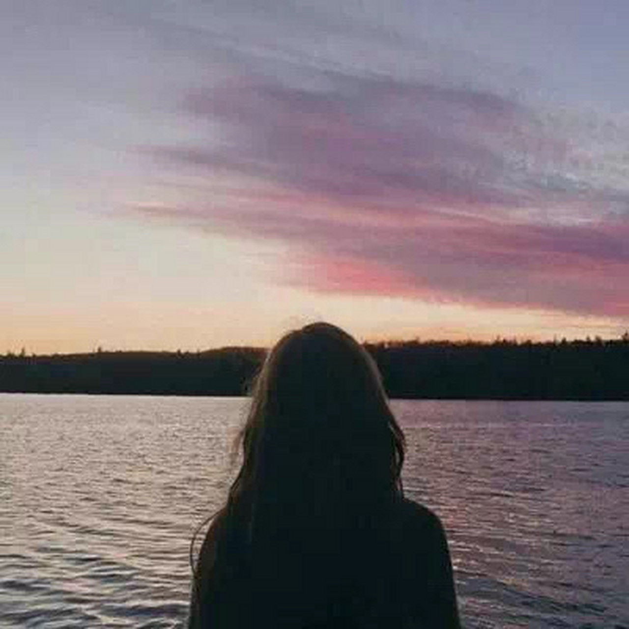 唯美有意境的女生微信背影头像