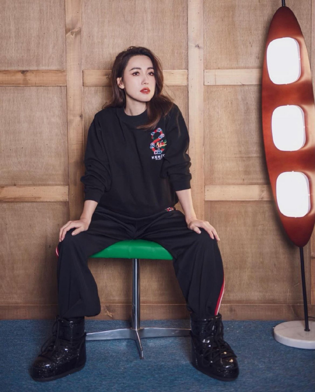 李施华,冒烟装.[滑稽]#香港