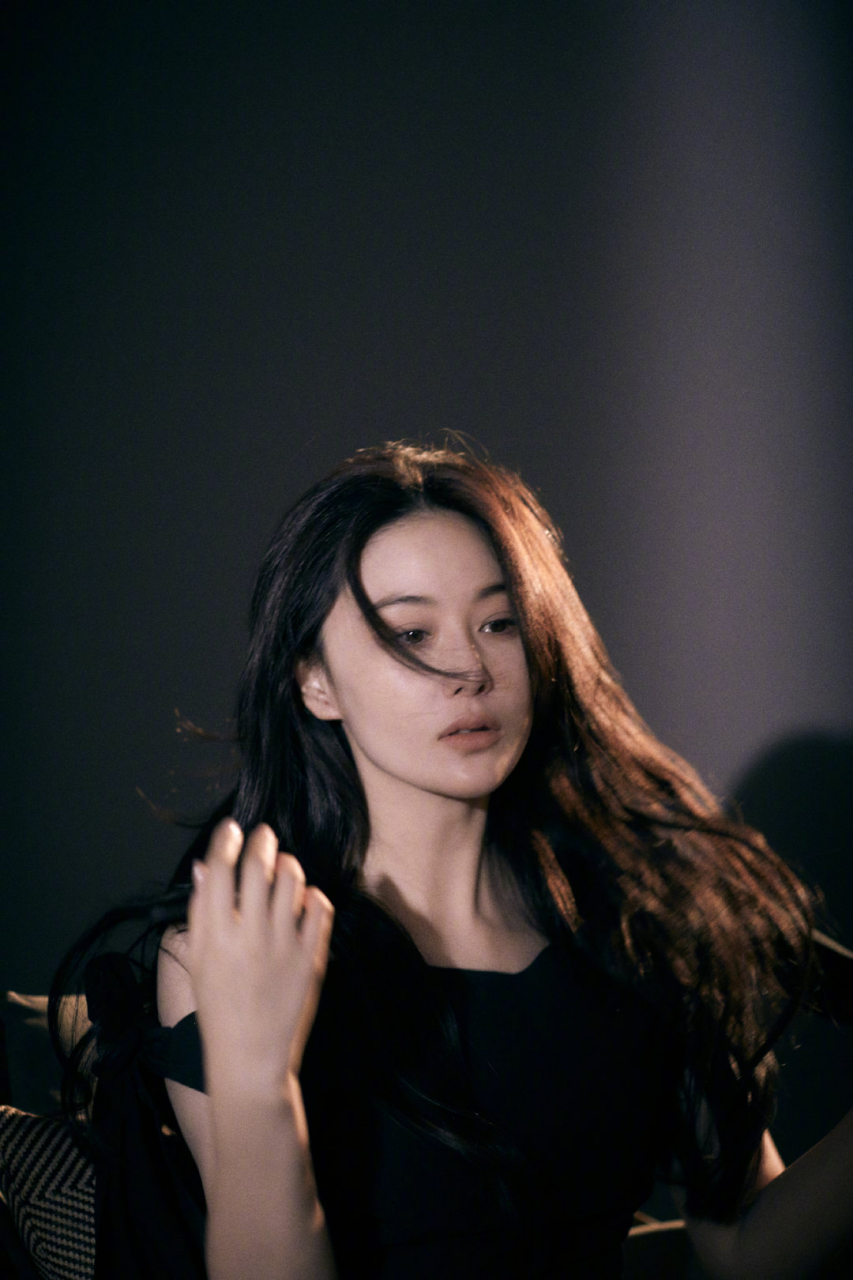 张馨予最新美图.