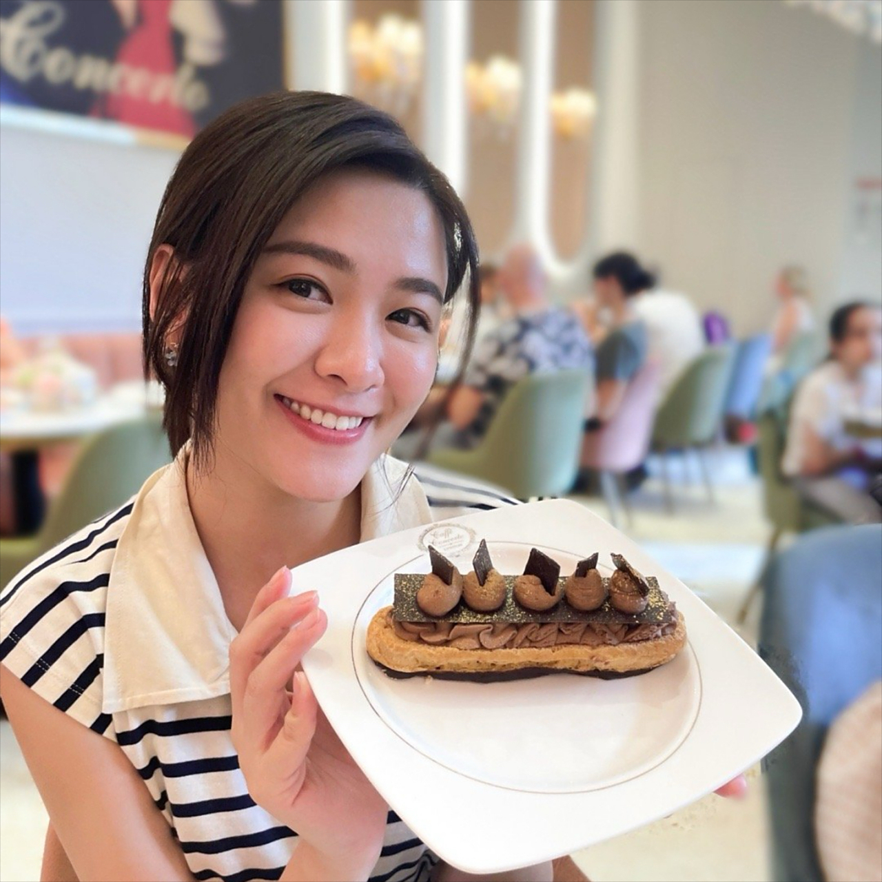 梁嘉敏,很久没作品了,样子也变了,整天分享美食,下一站直播带货?