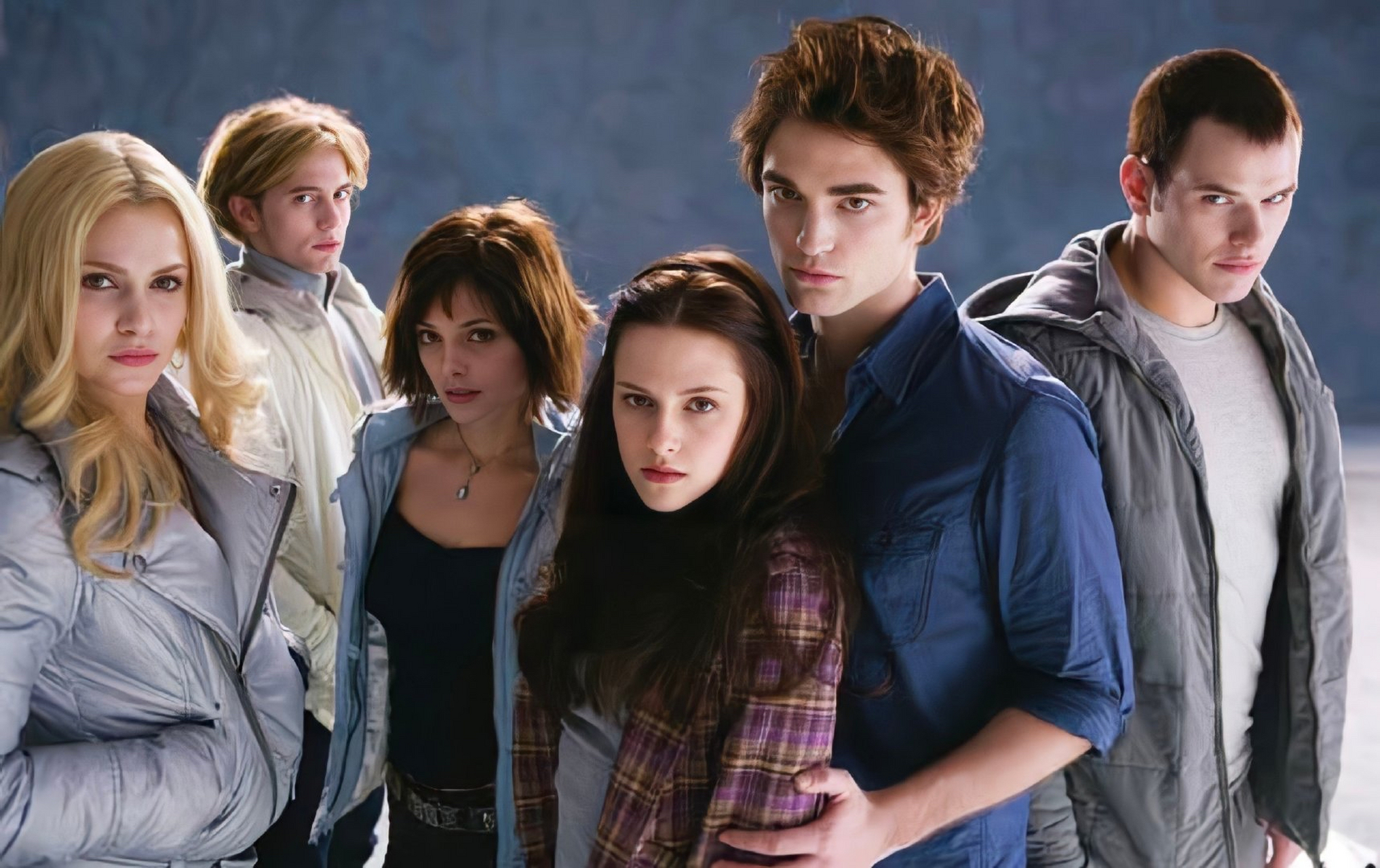 《暮光之城》老剧照,当年的女主多年纯情,现在居然出轨了,还一天到晚