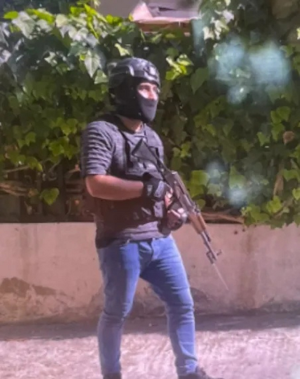 黎巴嫩政府表示,有一名蒙面匪徒被击杀,黎巴嫩政府军正在调查,以