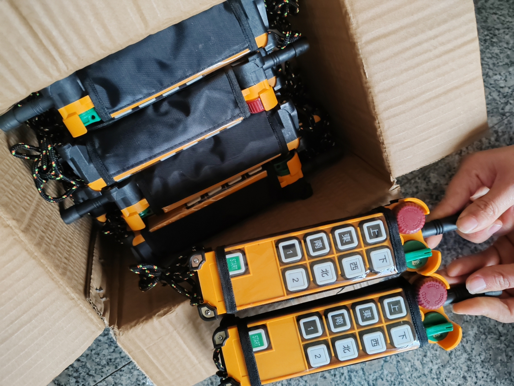 f24-8d工业无线遥控器,ningbo new datong electrical machinery co.