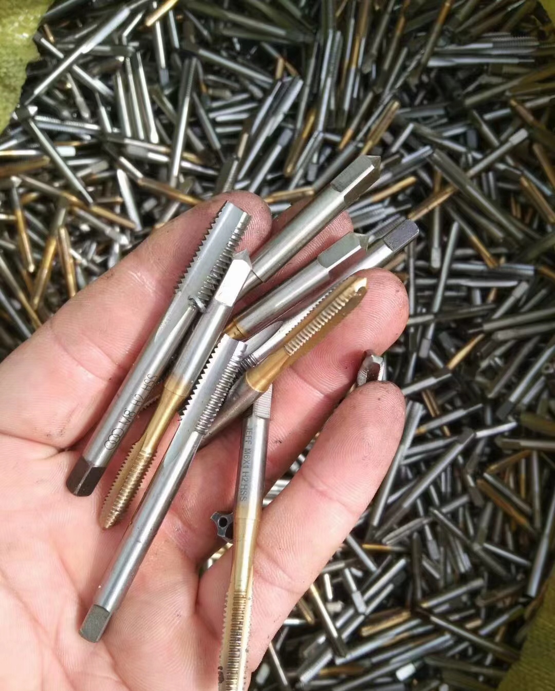 青岛地区钨钢回收废旧硬质合金刀具回收高速钢回收钼丝回收#百度创作