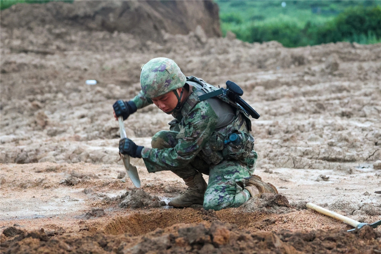 徒步20公里,连闯10多关,过瘾!